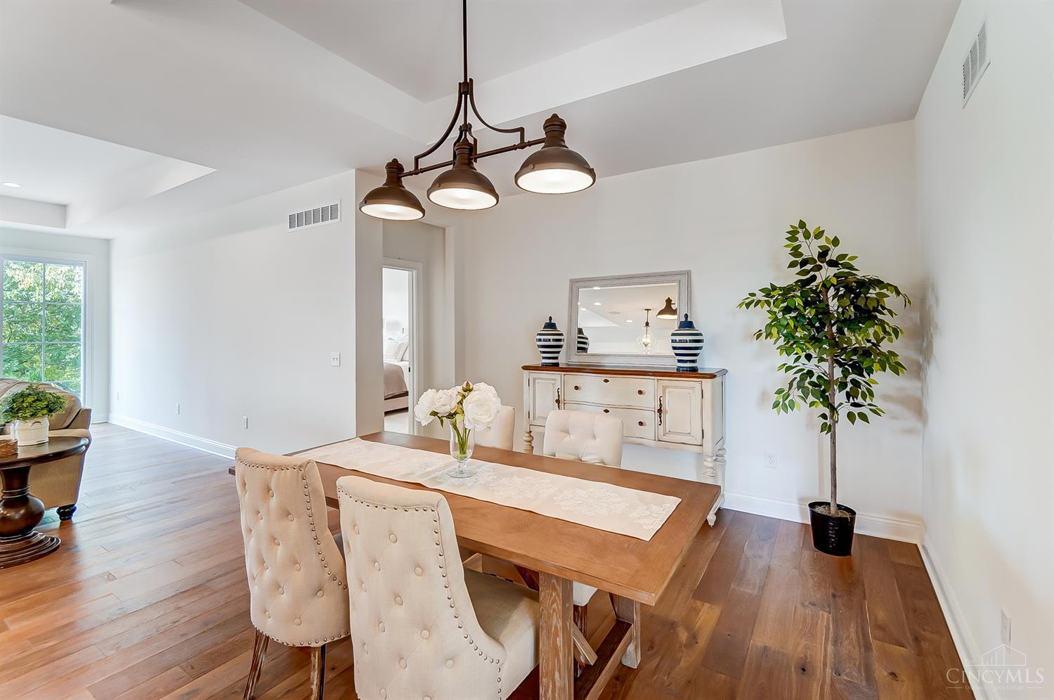 Madeira, Ohio, 45243, United States, 3 Bedrooms Bedrooms, ,3 BathroomsBathrooms,Residential,For Sale,2001703