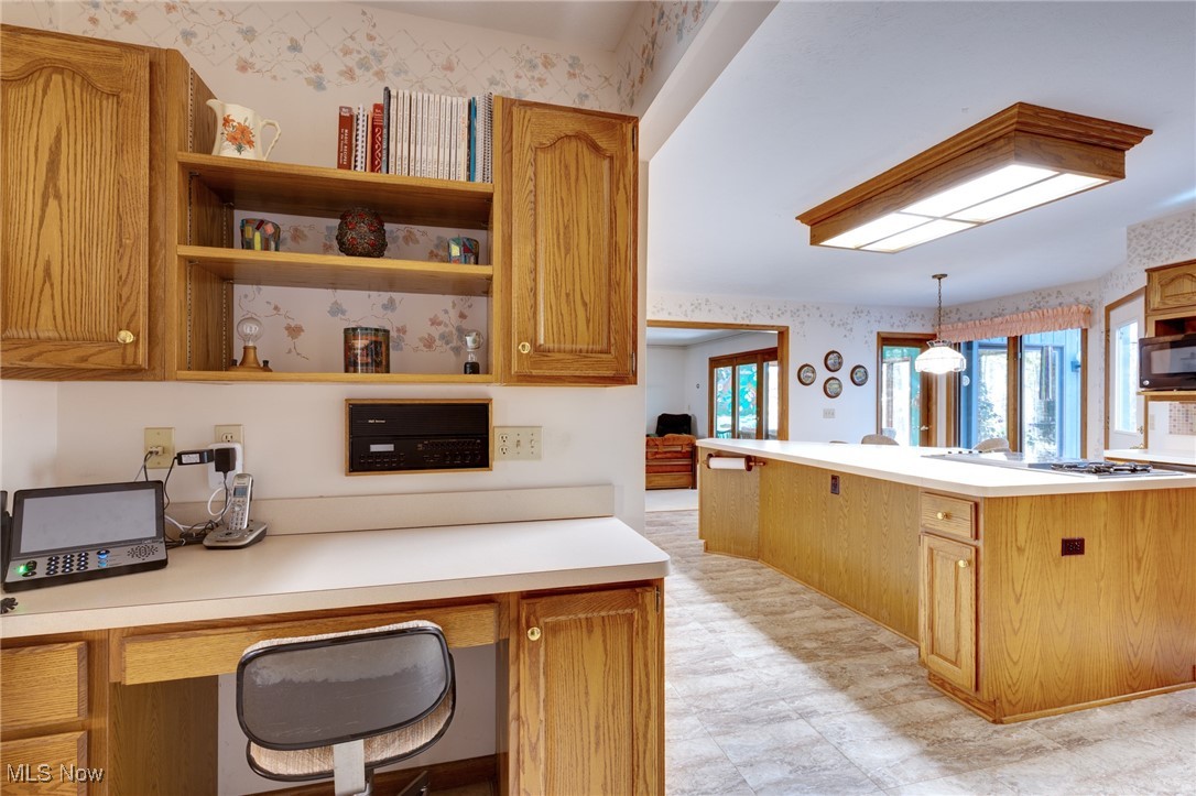 Aurora, Ohio, 44202, United States, 4 Bedrooms Bedrooms, ,3 BathroomsBathrooms,Residential,For Sale,1988003