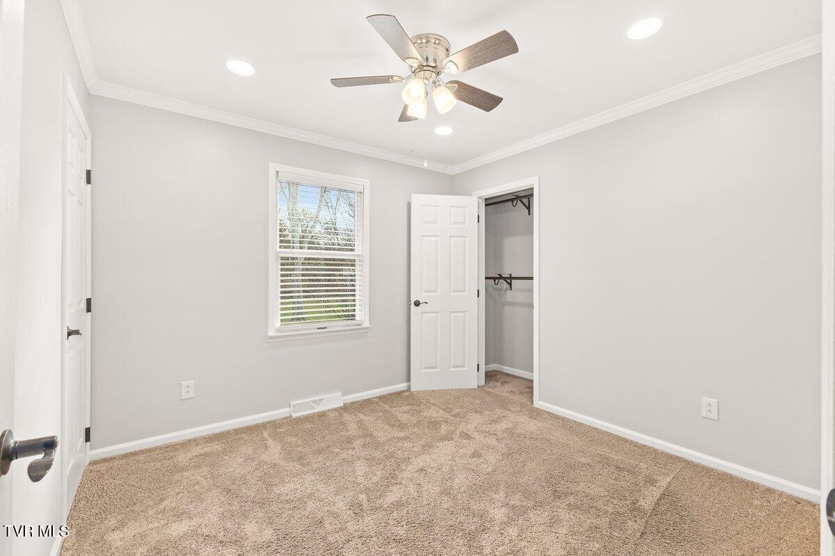 Gray, Tennessee, 37615, United States, 4 Bedrooms Bedrooms, ,3 BathroomsBathrooms,Residential,For Sale,1979136