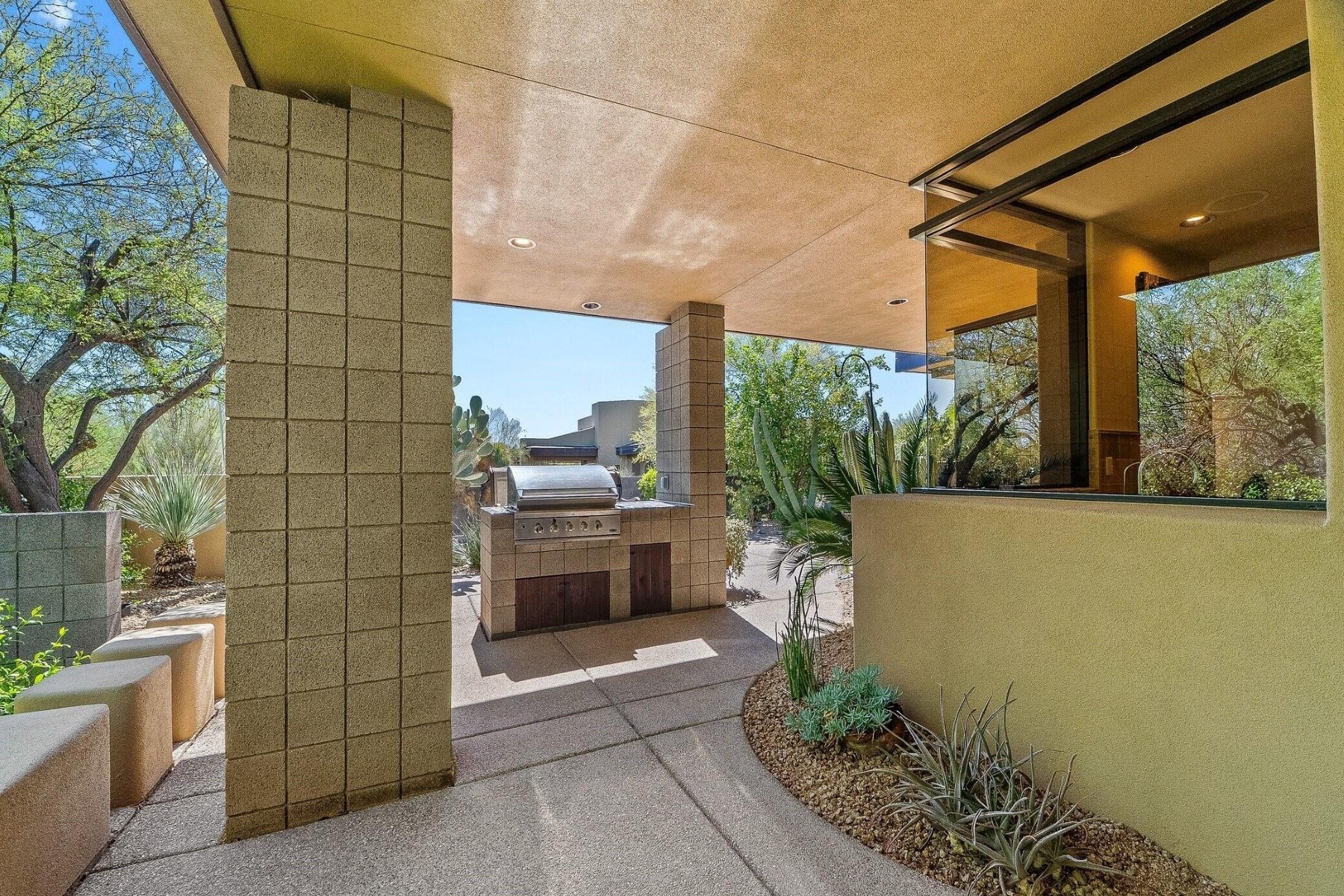  10675 E Fernwood Ln  Scottsdale, AZ - 物件實景