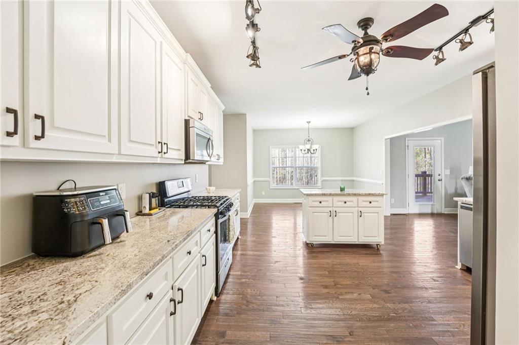 Cumming, Georgia, 30028, United States, 4 Bedrooms Bedrooms, ,3 BathroomsBathrooms,Residential,For Sale,2028381