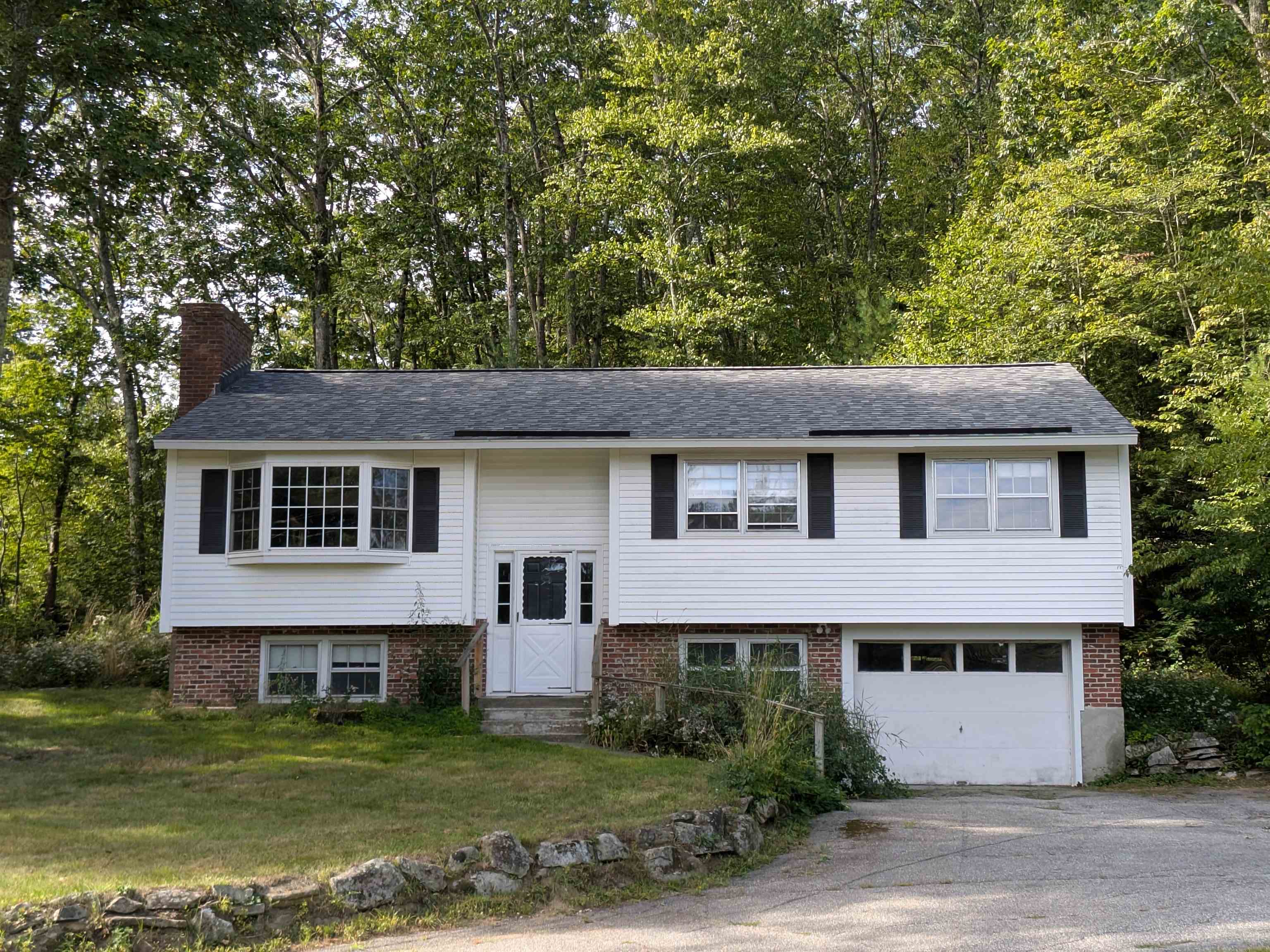 Hollis, New Hampshire, 03049, United States, 3 Bedrooms Bedrooms, ,2 BathroomsBathrooms,Residential,For Sale,1934424