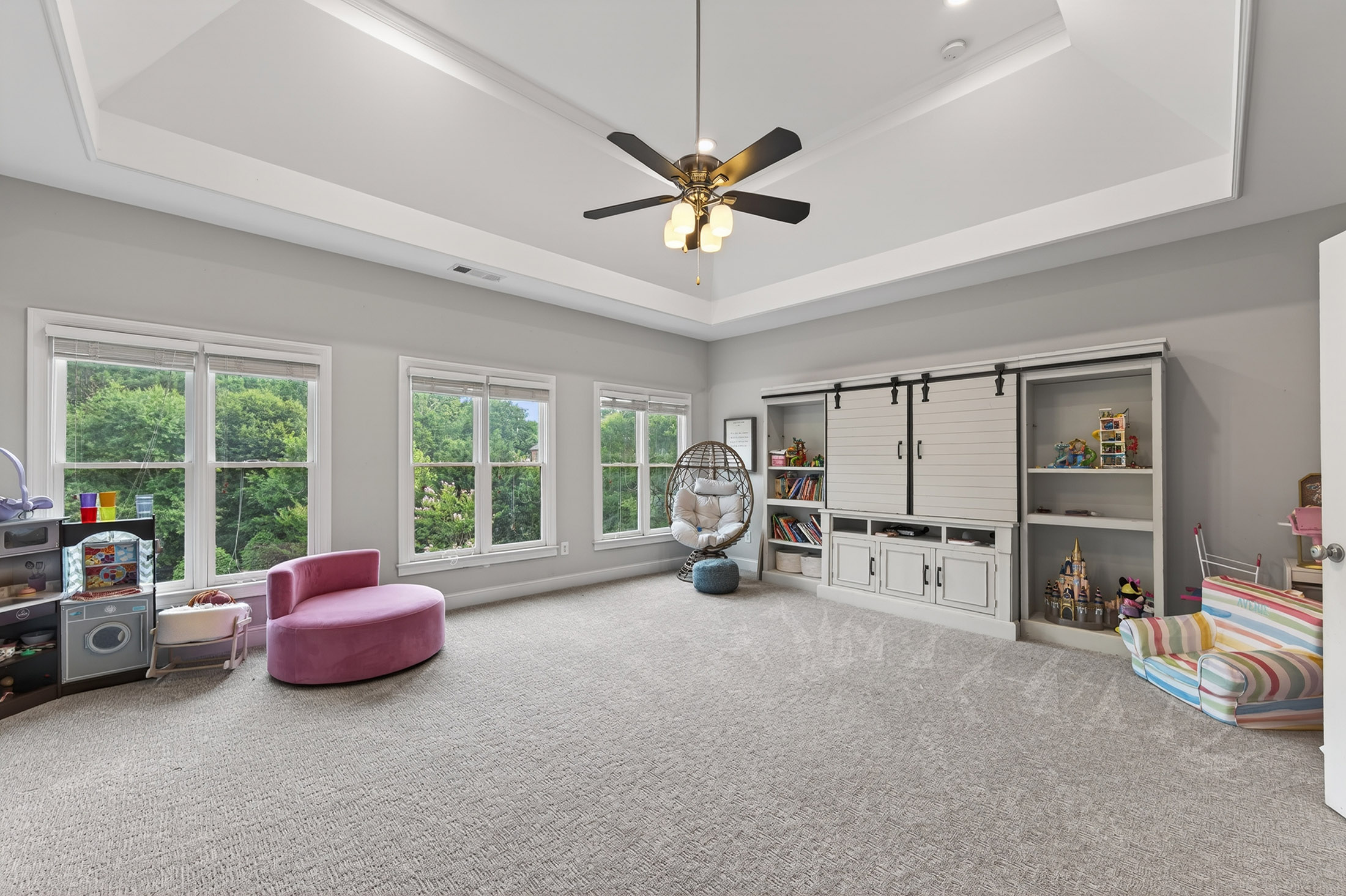 Nestled on a Quiet Cul-De-Sac Lot and Backing Directly to Birmingham Park - 物件實景