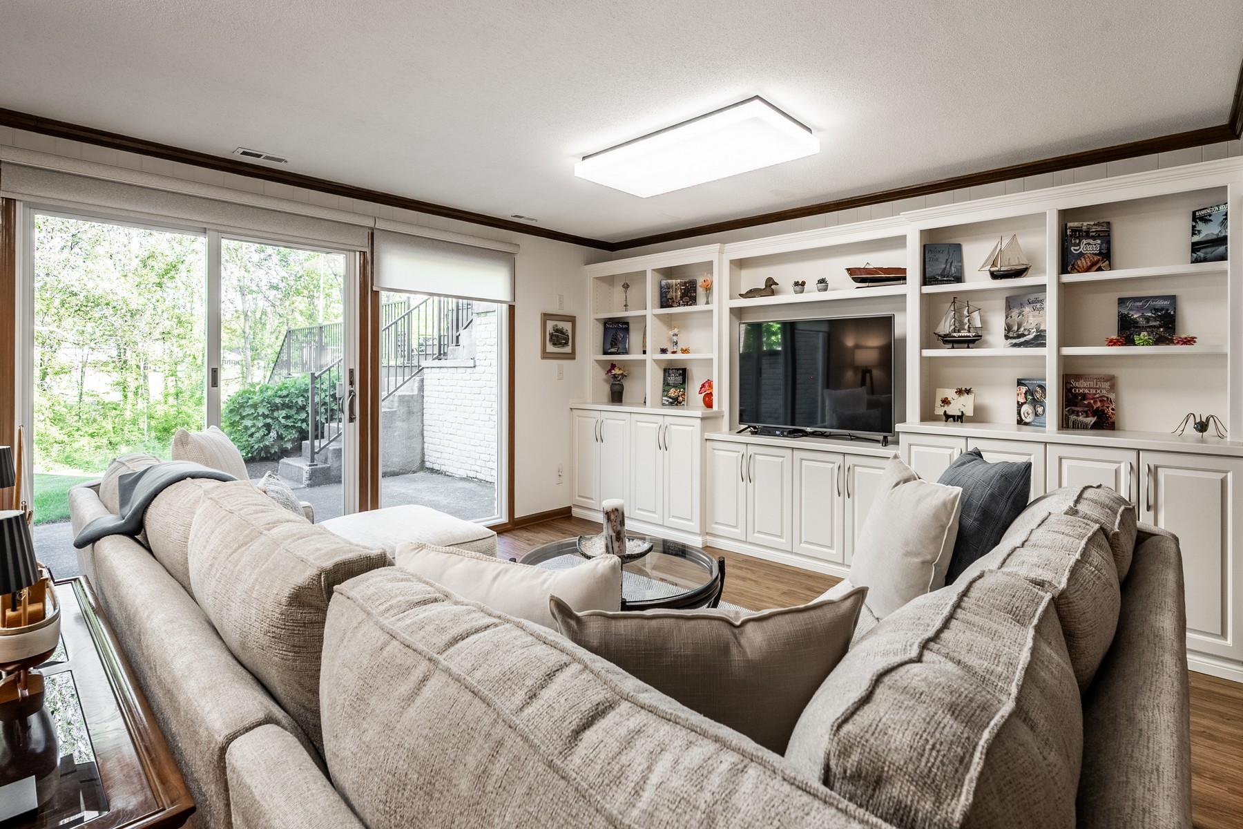  Exceptional Four Bedroom Home Set Along a Winding Creek - 物件實景