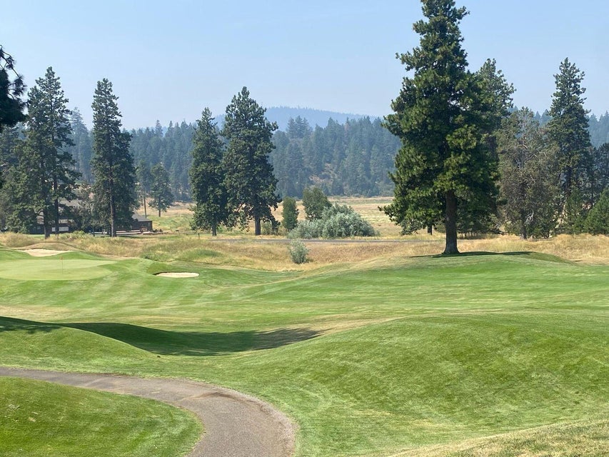 KLAMATH FALLS, Oregon, 97601, United States, 3 Bedrooms Bedrooms, ,3 BathroomsBathrooms,Residential,For Sale,1973852