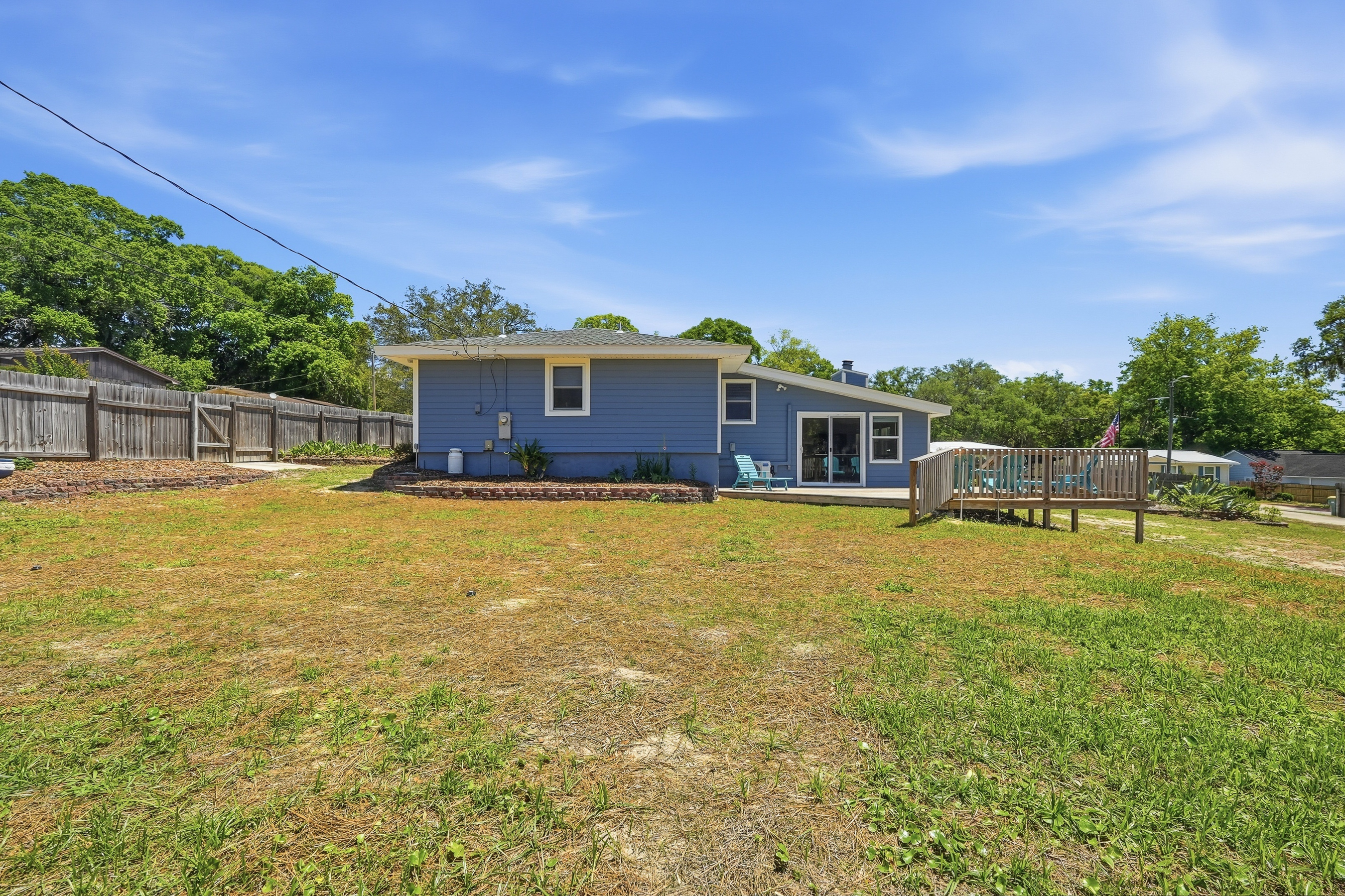  Updated Niceville Home on Double-Lot with Privacy & Endless Potential - 物件實景
