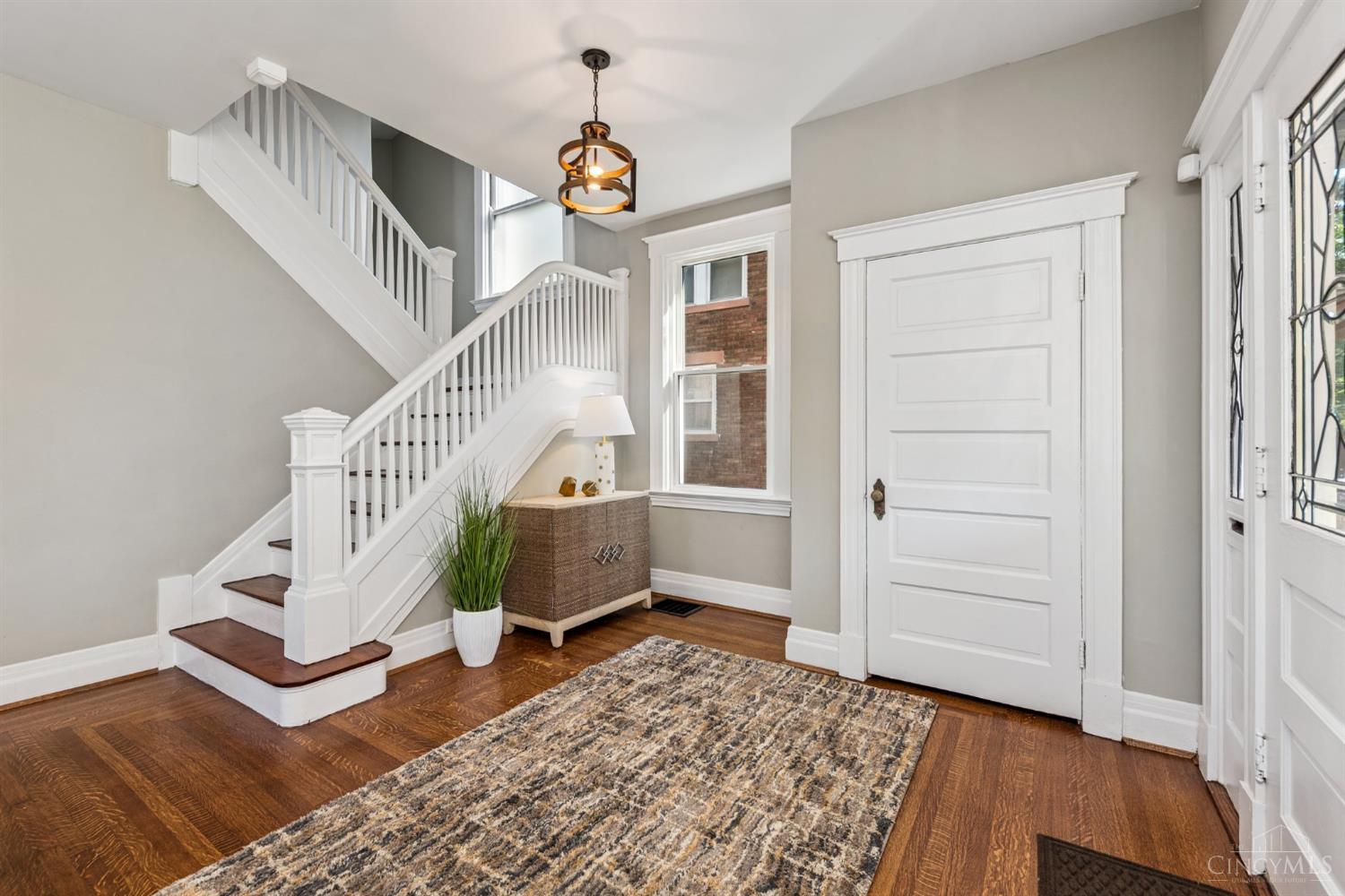 Cincinnati, Ohio, 45227, United States, 5 Bedrooms Bedrooms, ,3 BathroomsBathrooms,Residential,For Sale,1939173