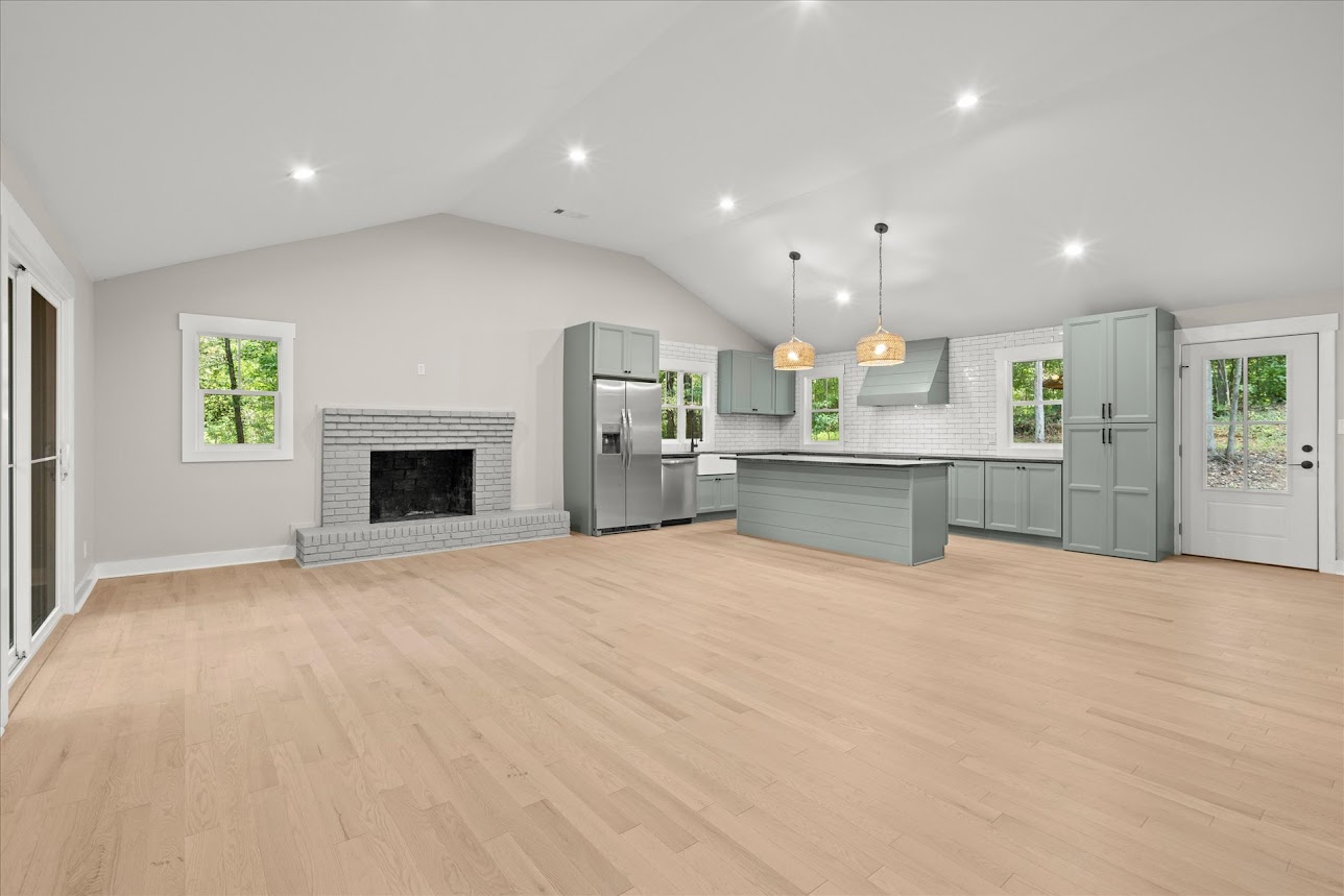 Carrollton, Georgia, 30116, United States, 4 Bedrooms Bedrooms, ,3 BathroomsBathrooms,Residential,For Sale,2005638