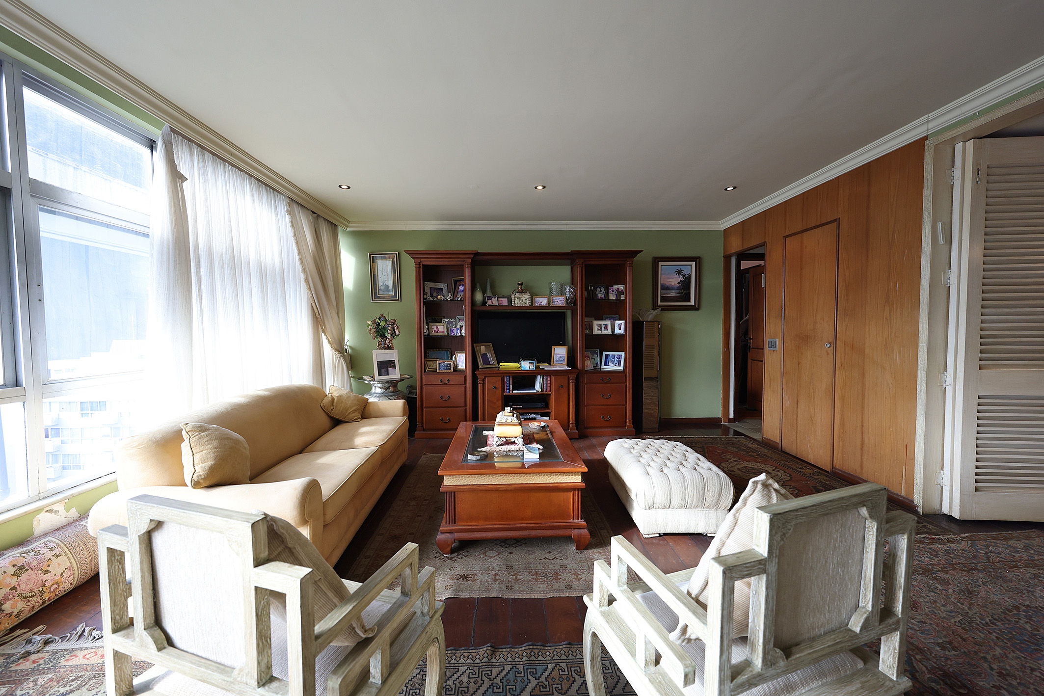  150 sqm apartment with side ocean views on Leblon’s beach block - 物件實景