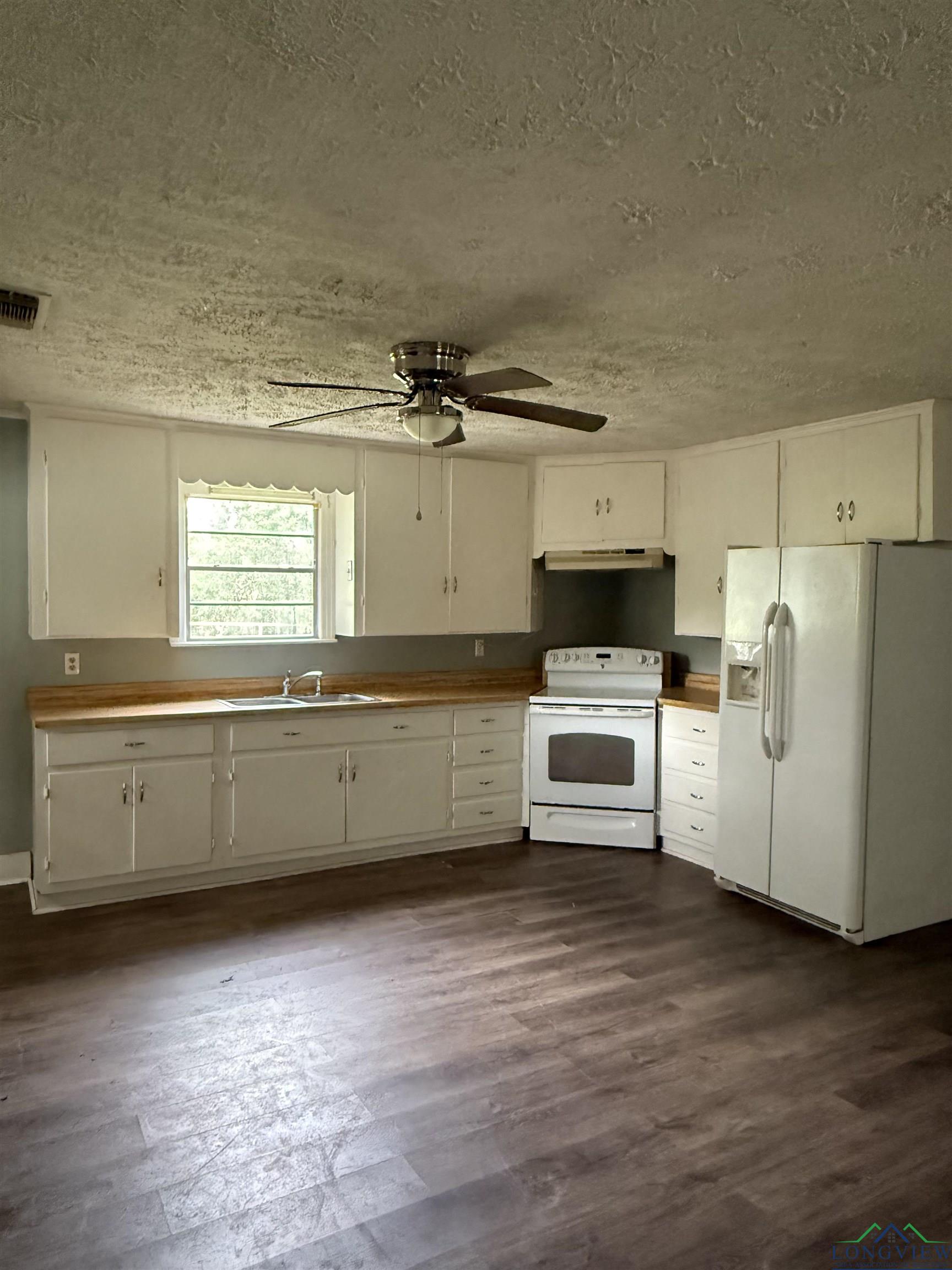 Tatum, Texas, 75691, United States, 3 Bedrooms Bedrooms, ,2 BathroomsBathrooms,Residential,For Sale,1933194