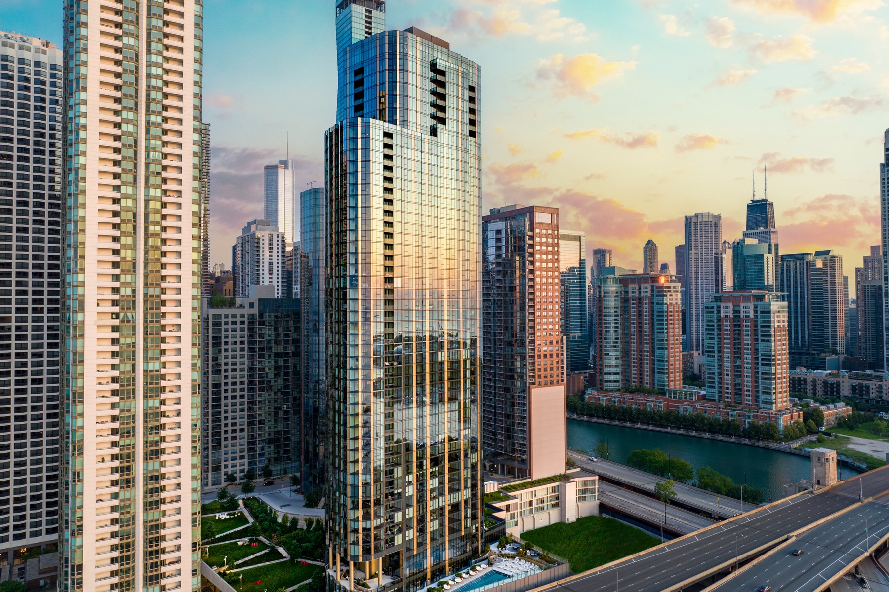  Experience Luxury Resort-Style Lakefront Living at Cirrus - 物件實景