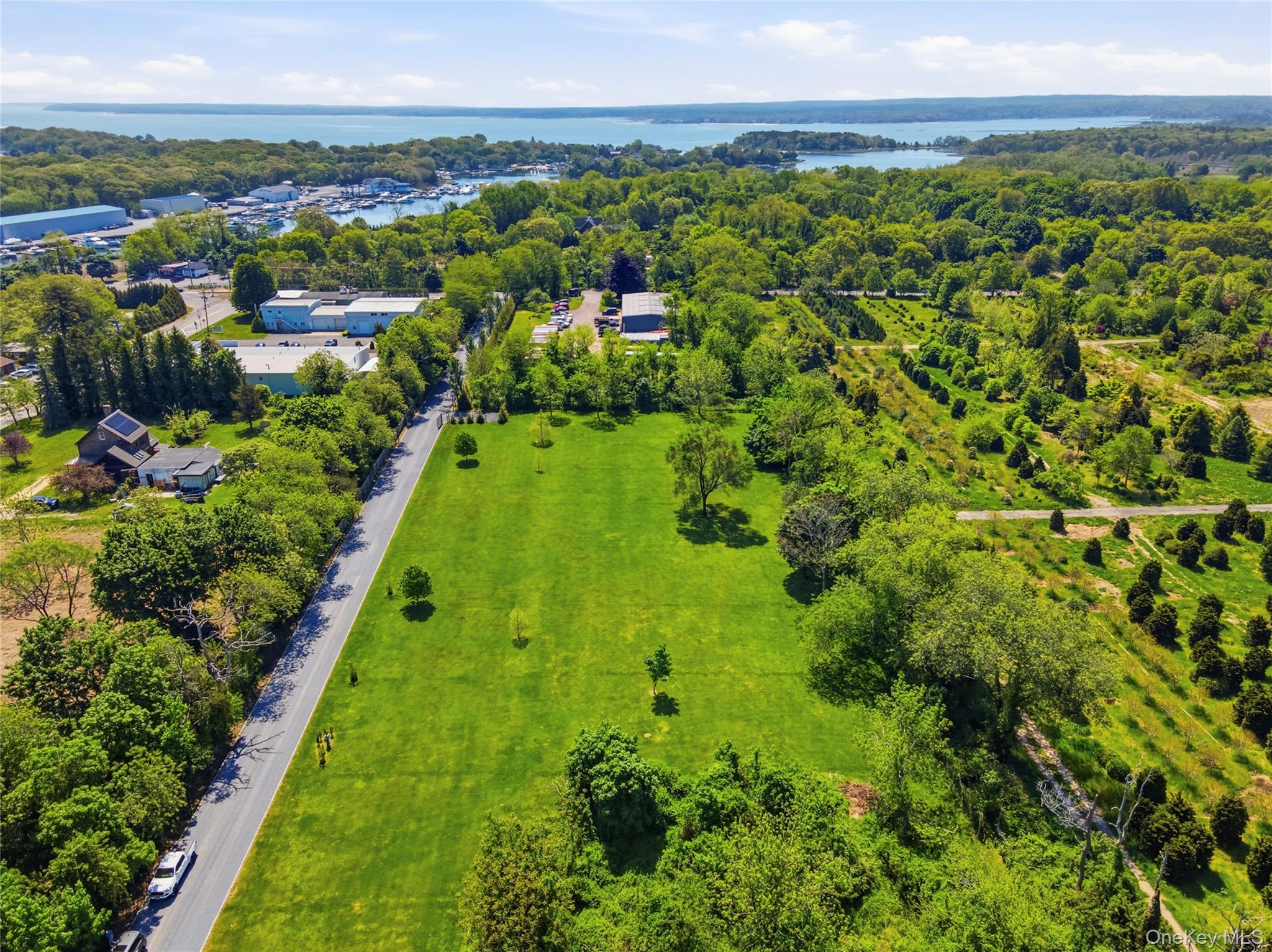  704 Hubbard Avenue, Aquebogue, NY, 11901 - 物件實景