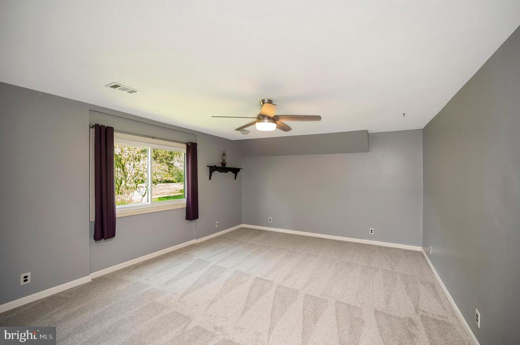 Linden, Virginia, 22642, United States, 5 Bedrooms Bedrooms, ,4 BathroomsBathrooms,Residential,For Sale,2037897