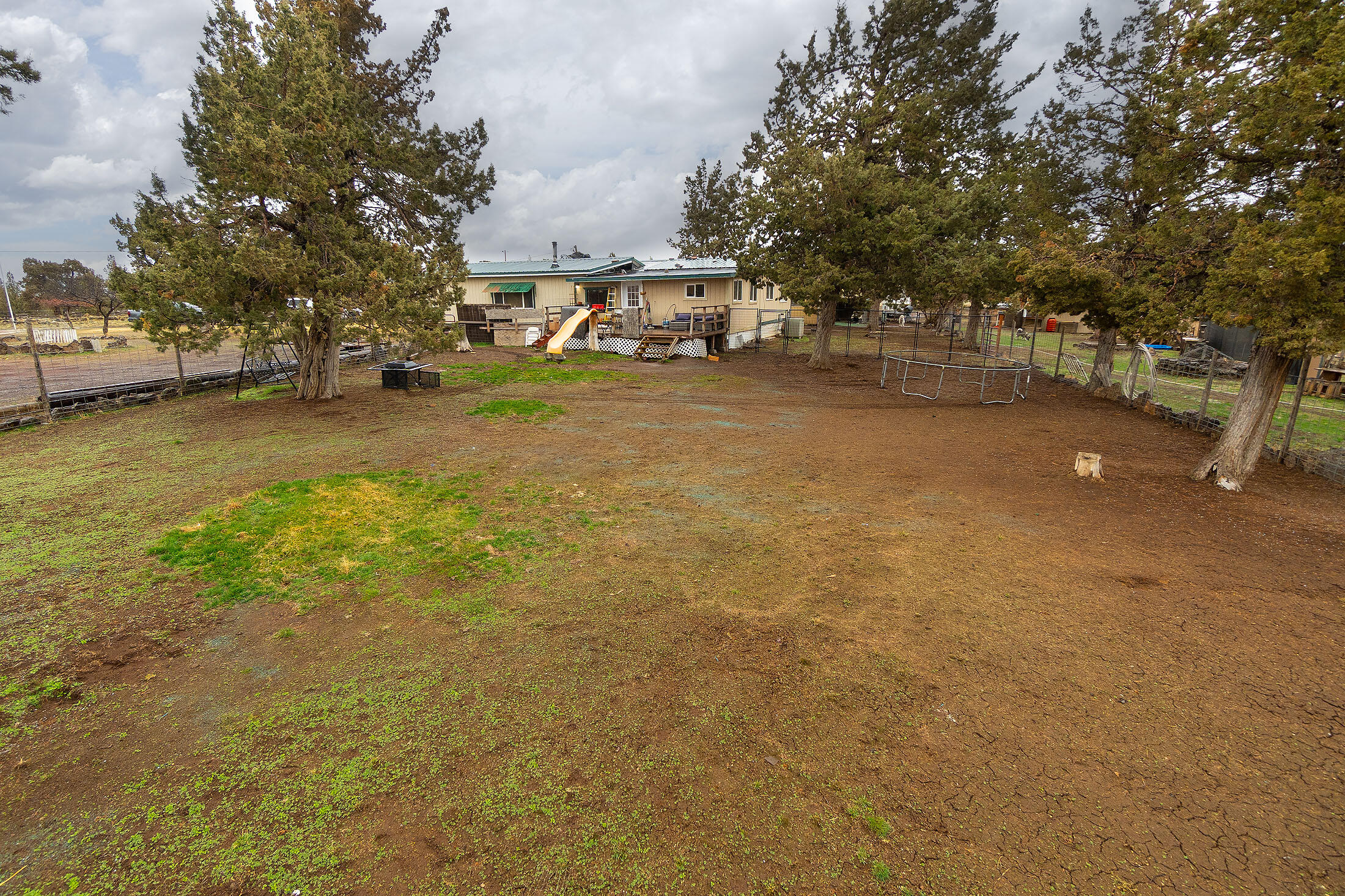 Redmond, Oregon, 97756, United States, 3 Bedrooms Bedrooms, ,2 BathroomsBathrooms,Residential,For Sale,1735905