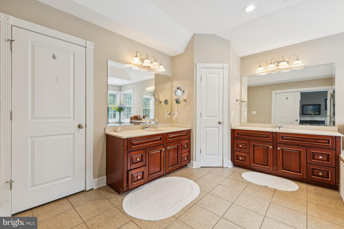 Huntingtown, Maryland, 20639, United States, 6 Bedrooms Bedrooms, ,6 BathroomsBathrooms,Residential,For Sale,1914130