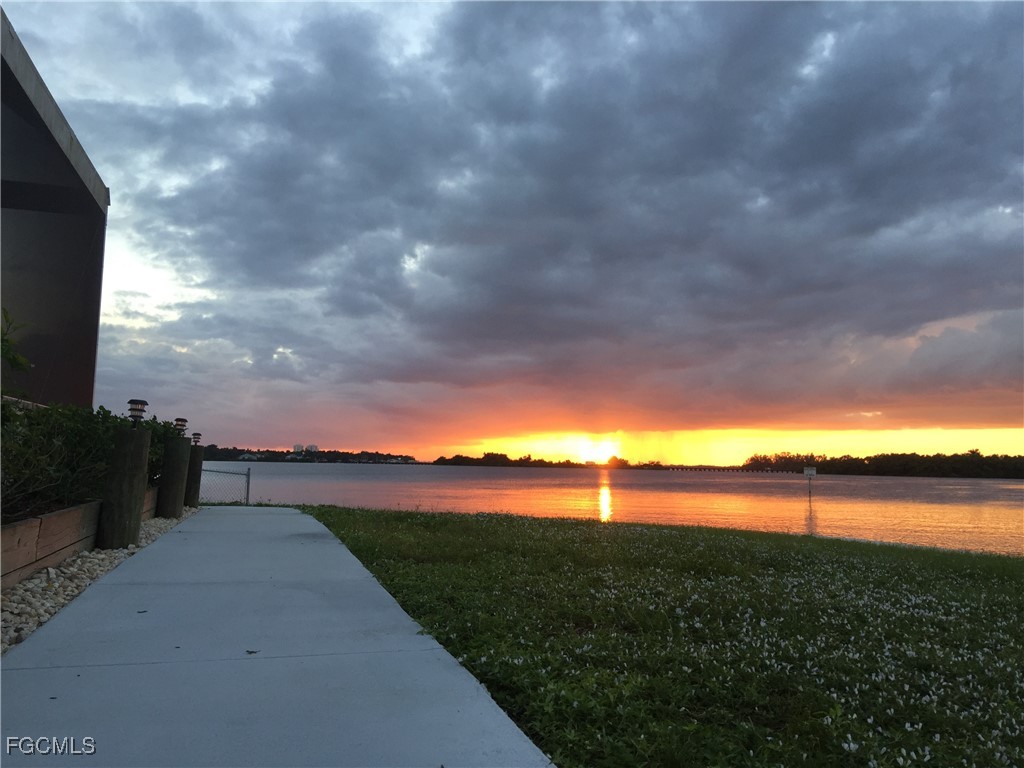 Fort Myers, Florida, 33905, United States, 3 Bedrooms Bedrooms, ,4 BathroomsBathrooms,Residential,For Sale,1997998