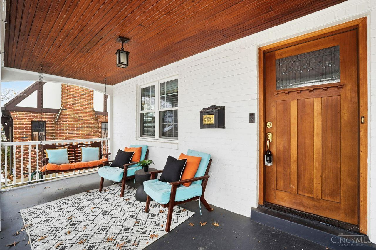 Cincinnati, Ohio, 45209, United States, 3 Bedrooms Bedrooms, ,4 BathroomsBathrooms,Residential,For Sale,2003338