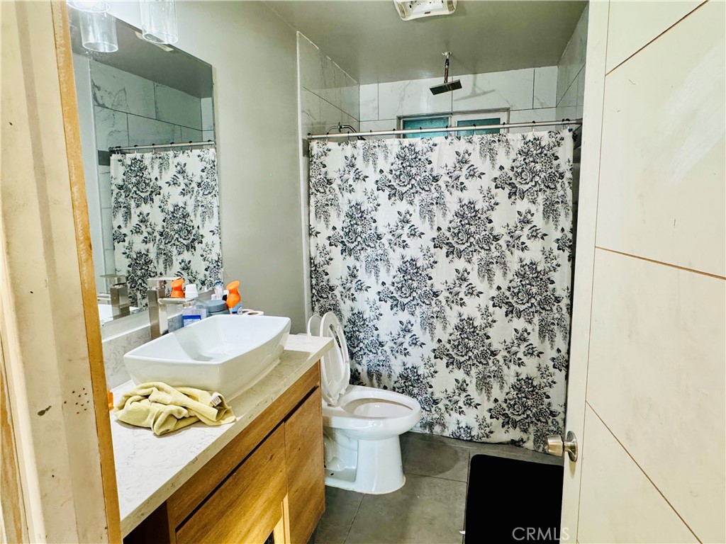Los Angeles, California, 90023, United States, 4 Bedrooms Bedrooms, ,3 BathroomsBathrooms,Residential,For Sale,2013063