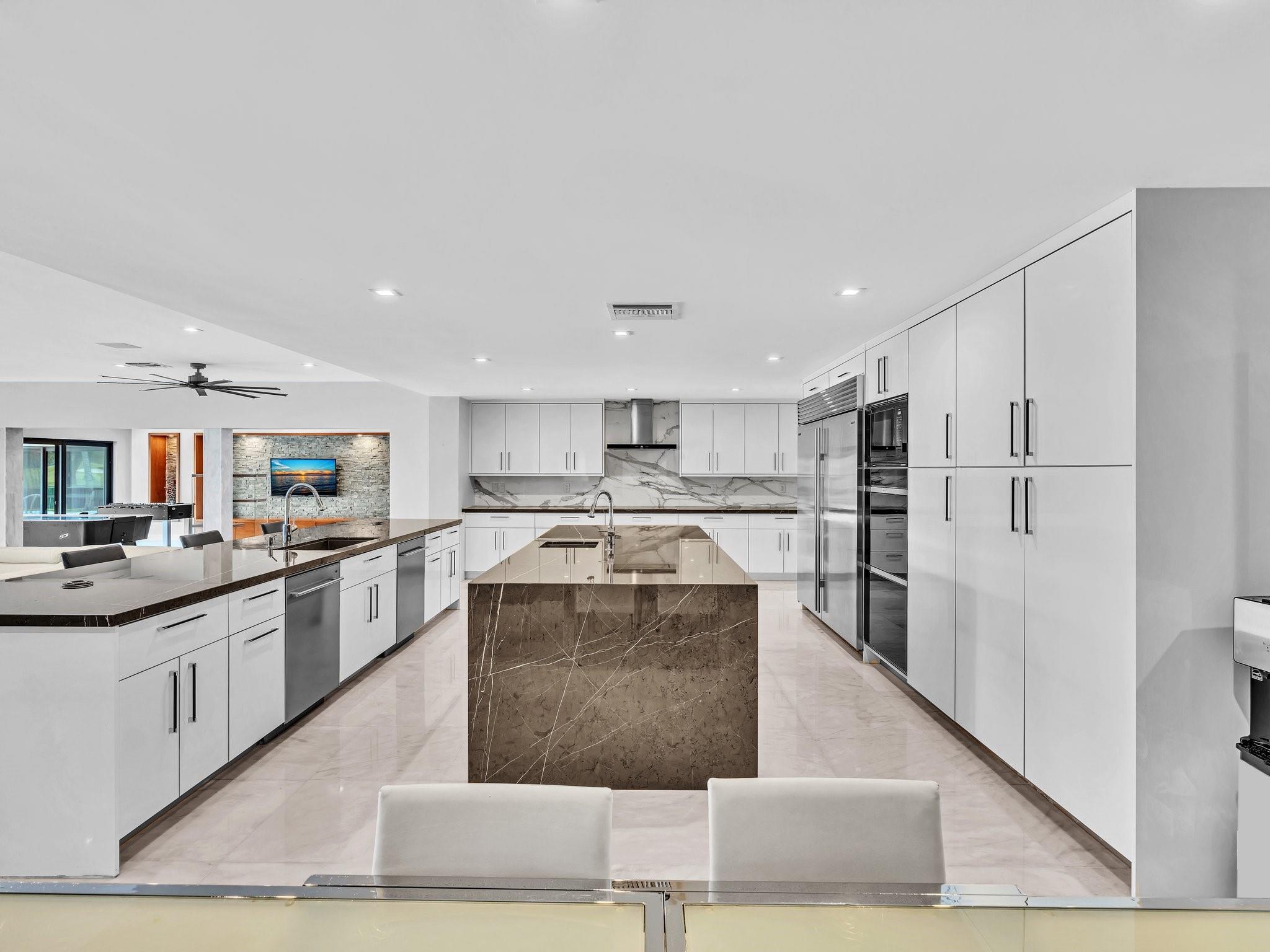 4621 NE 25th Ave, Fort Lauderdale, Florida, 33308, United States, 7 Bedrooms Bedrooms, ,8 BathroomsBathrooms,Residential,For Sale,4621 NE 25th Ave,1685407