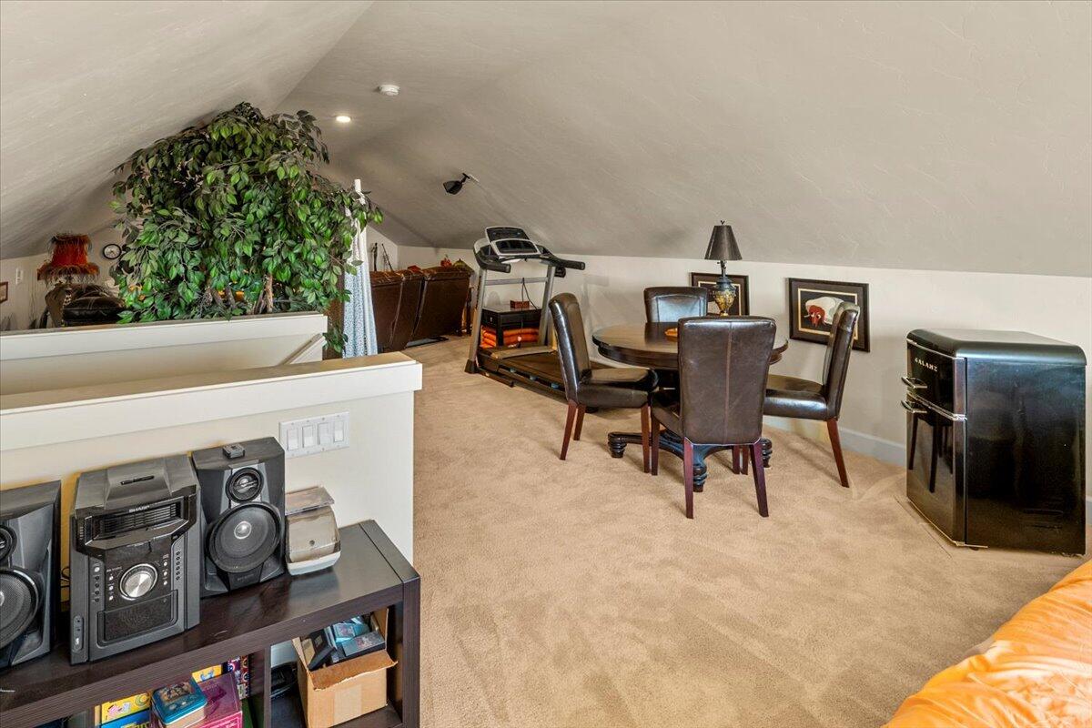 Bend, Oregon, 97703, United States, 3 Bedrooms Bedrooms, ,2 BathroomsBathrooms,Residential,For Sale,2005740