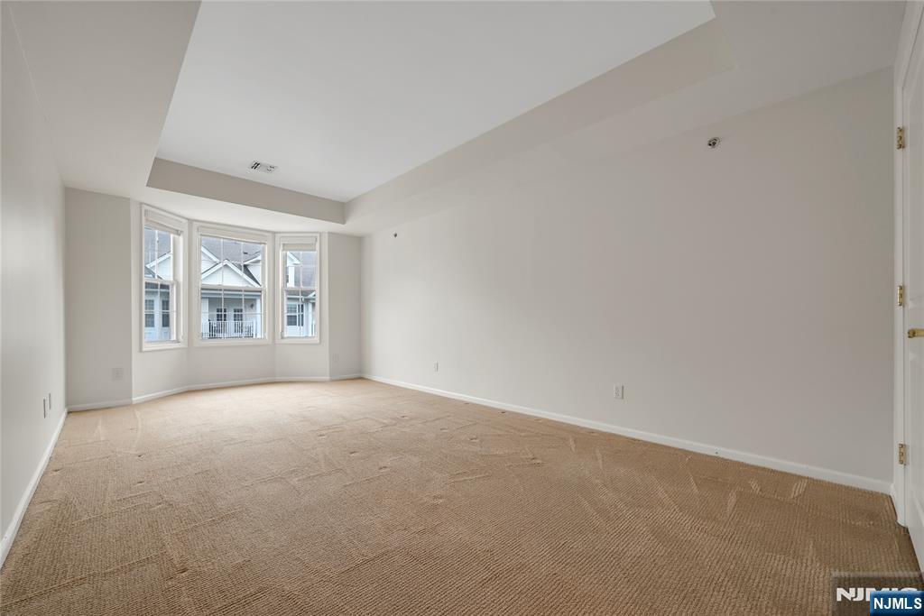 Rochelle Park, New Jersey, 07662, United States, 2 Bedrooms Bedrooms, ,3 BathroomsBathrooms,Residential,For Sale,1906079