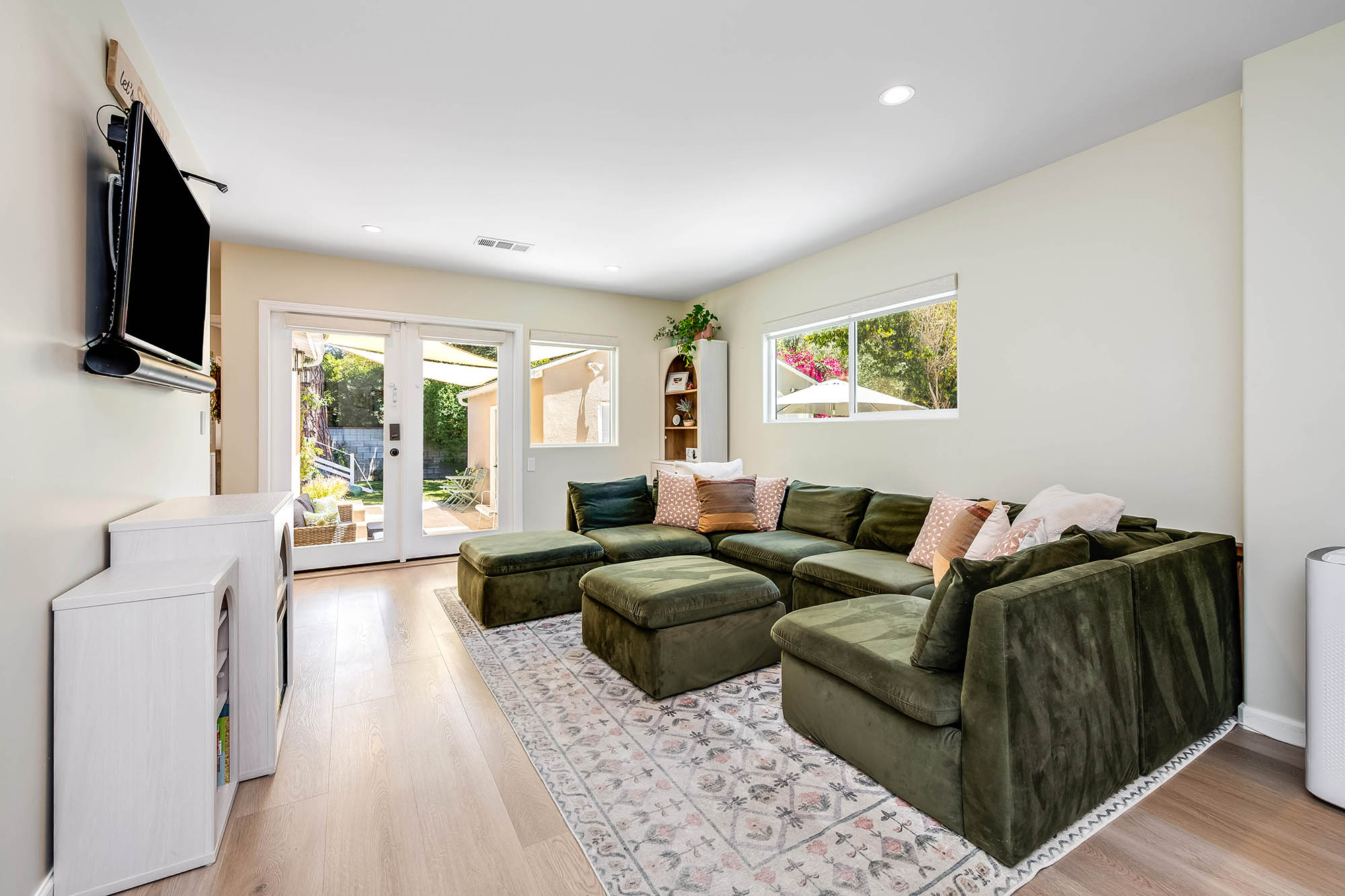  5320 Irvine Avenue - 物件實景