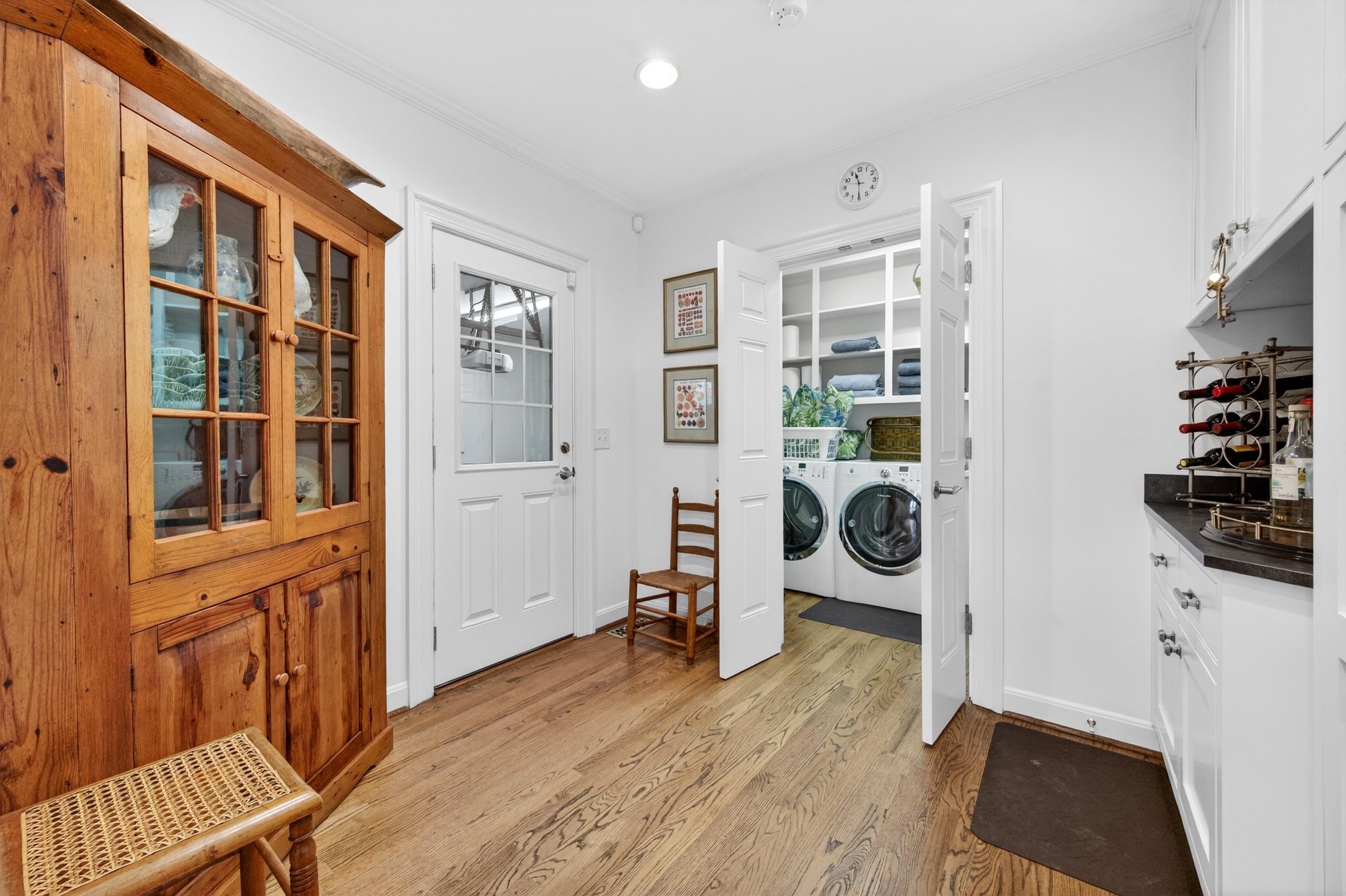  331 East Bay St. - 物件實景