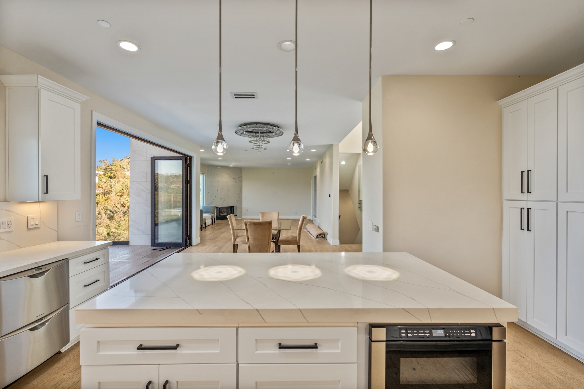  8041 Bulwer Dr - 物件實景