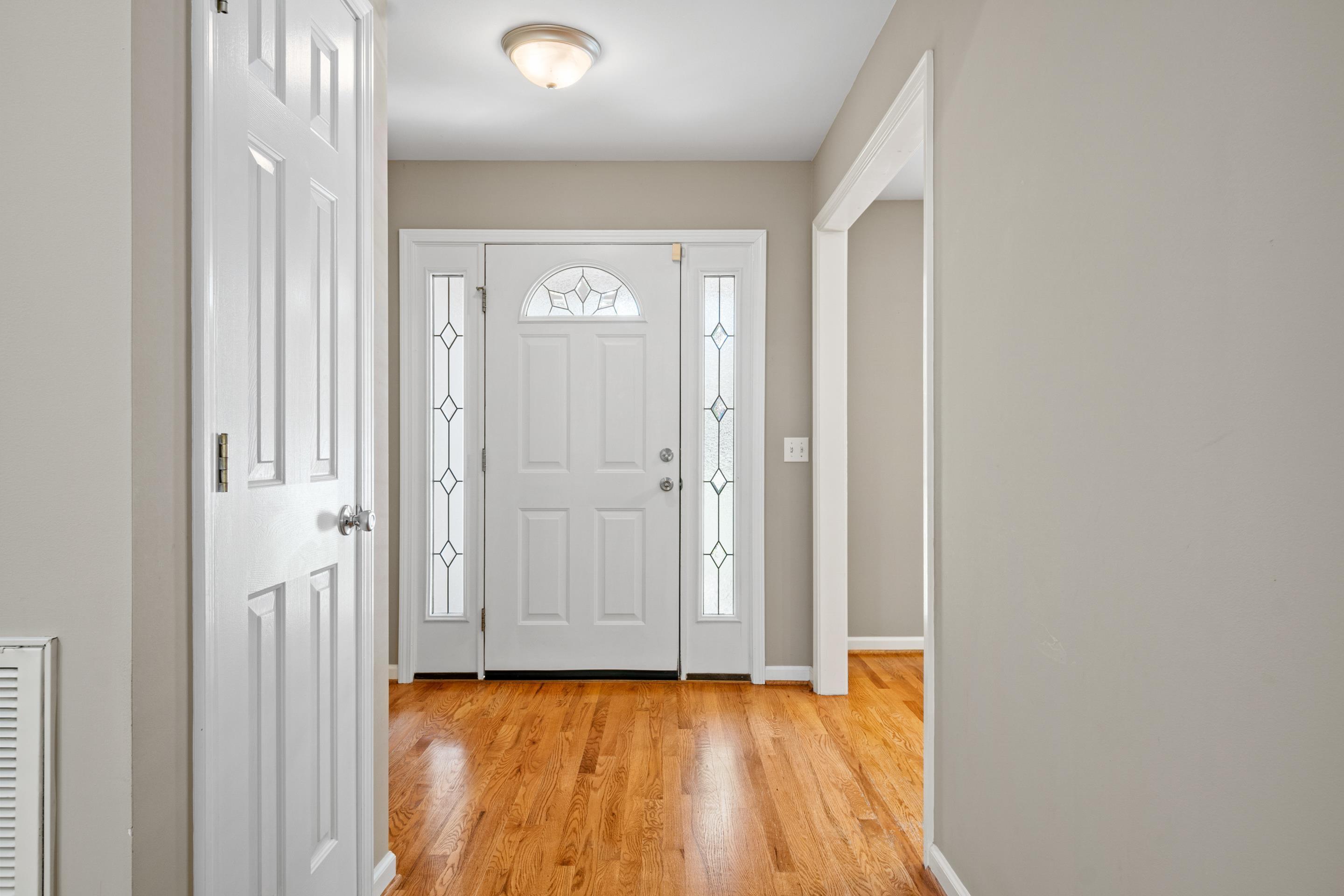 Blacksburg, Virginia, 24060, United States, 3 Bedrooms Bedrooms, ,4 BathroomsBathrooms,Residential,For Sale,1961376