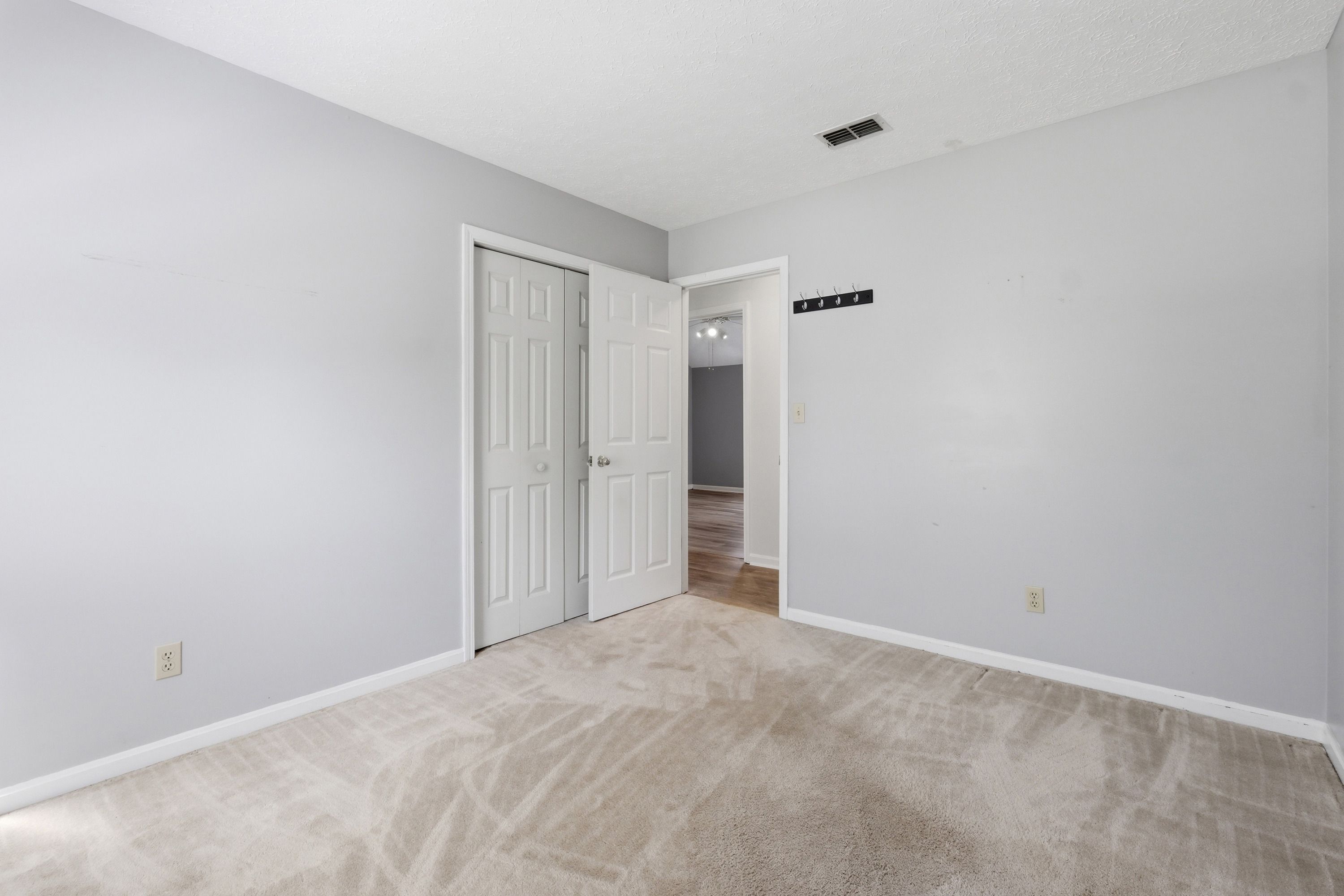  10305 Vantage Road, Louisville, KY 40299 - 物件實景