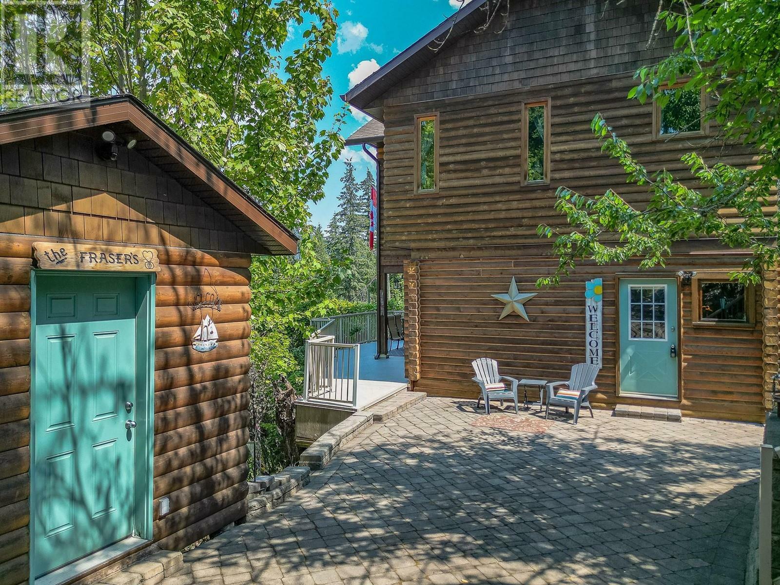 SICAMOUS, British Columbia, V0E 2V0, CA, 4 Bedrooms Bedrooms, ,3 BathroomsBathrooms,Residential,For Sale,1837612