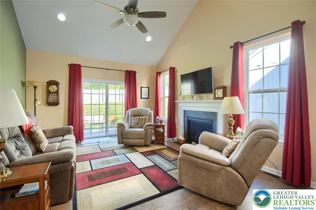 Upper Milford Twp, Pennsylvania, 18049, United States, 3 Bedrooms Bedrooms, ,3 BathroomsBathrooms,Residential,For Sale,1960503