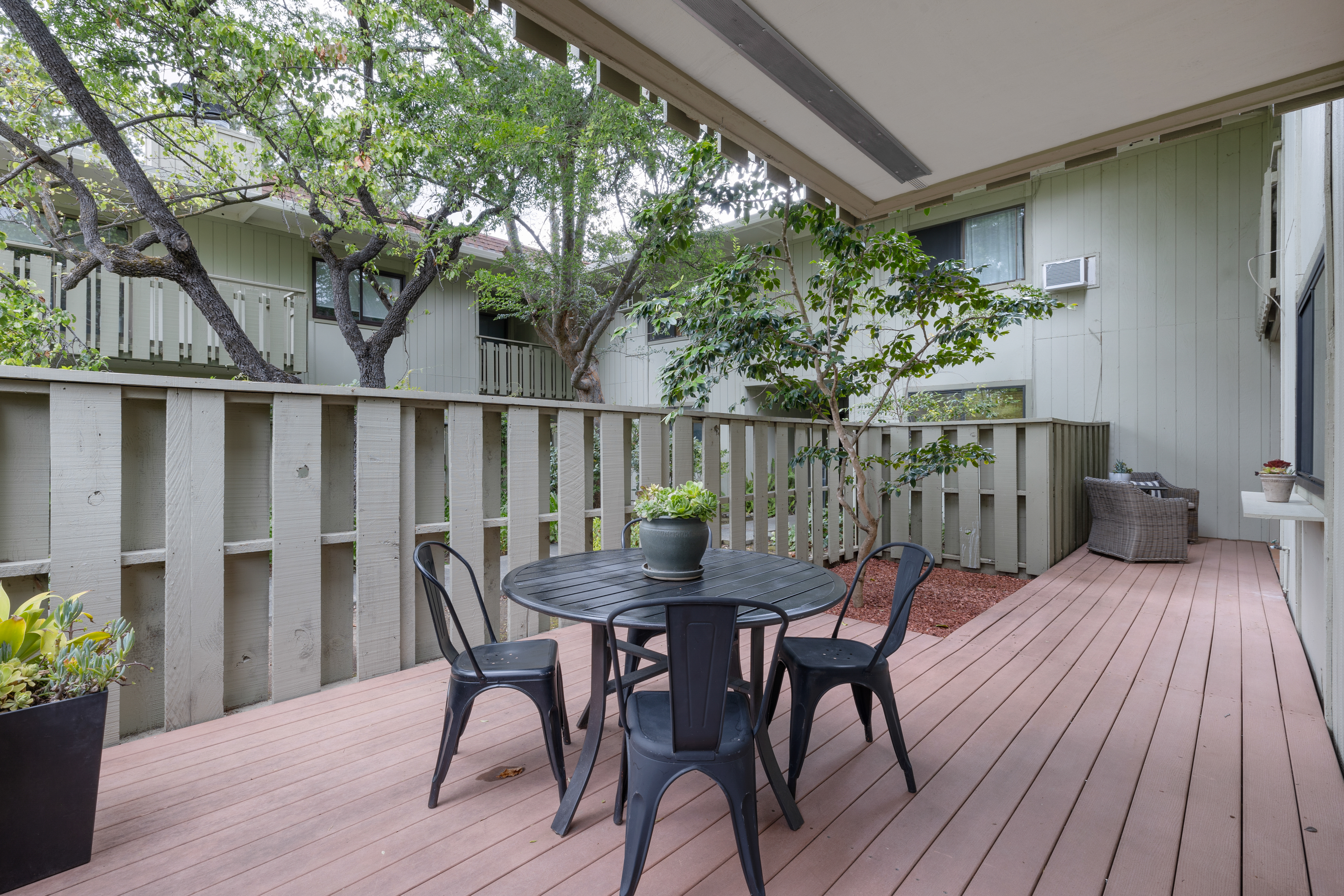  Updated Condo In Prime Los Altos Cul de Sac Location - 物件實景
