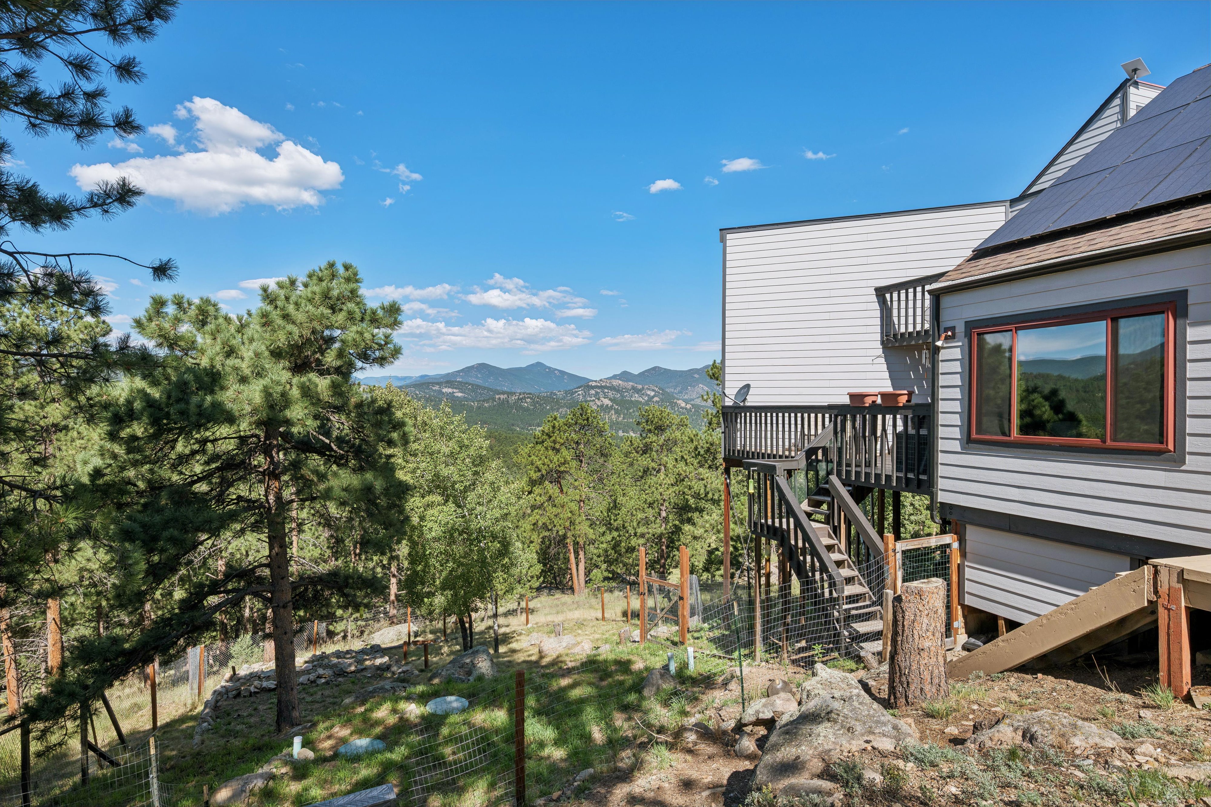  Experience Refined Mid-Century Inspired Mountain Living on 3.37 Acres - 物件實景