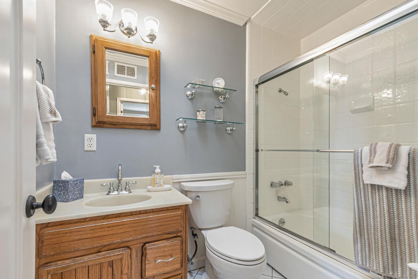 Santa Clara, California, 95050, United States, 3 Bedrooms Bedrooms, ,2 BathroomsBathrooms,Residential,For Sale,1942151