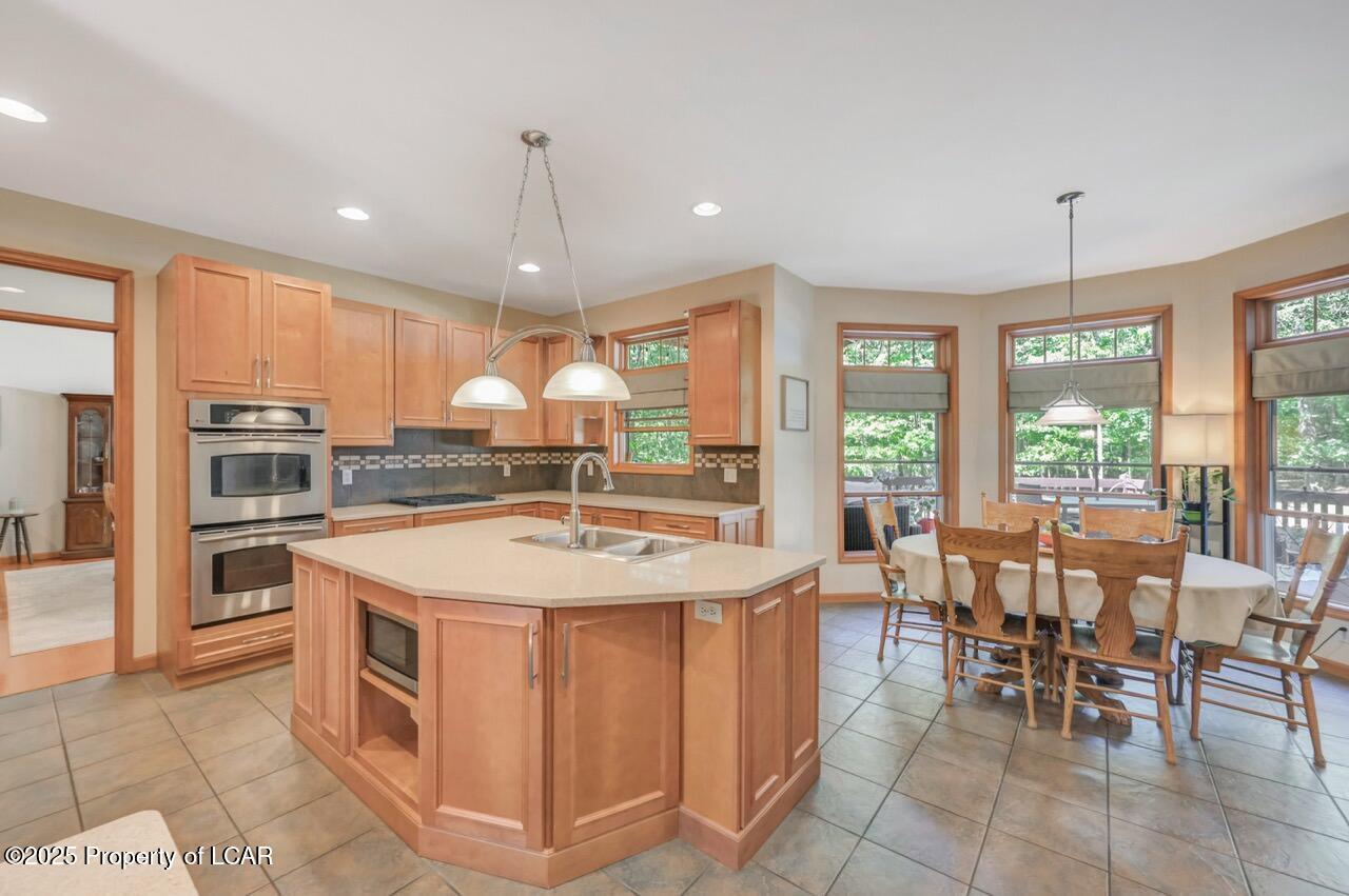 Mountain Top, Pennsylvania, 18707, United States, 4 Bedrooms Bedrooms, ,5 BathroomsBathrooms,Residential,For Sale,1944925