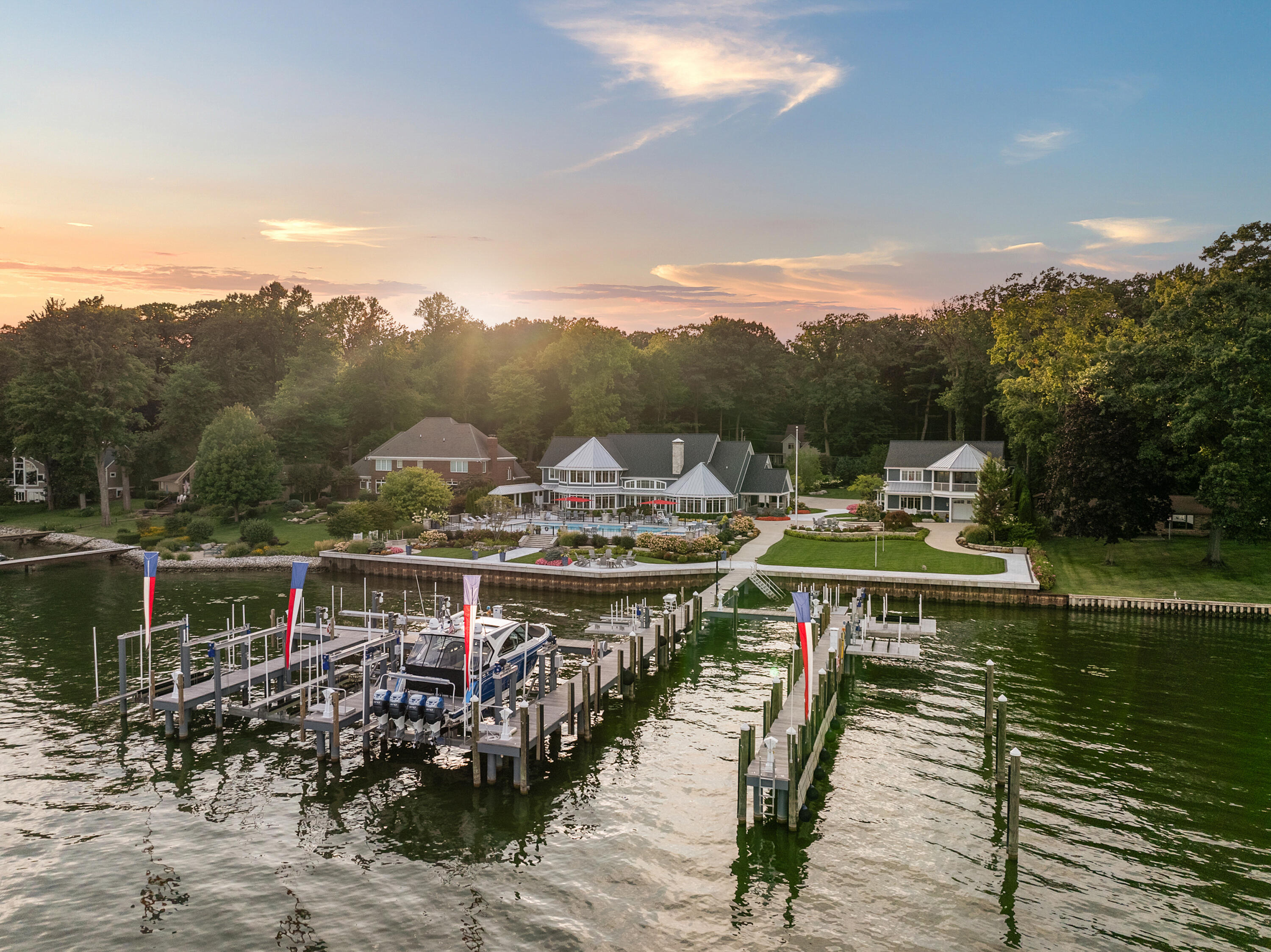 Holland, Michigan, 49424, United States, 9 Bedrooms Bedrooms, ,12 BathroomsBathrooms,Residential,For Sale,1806081
