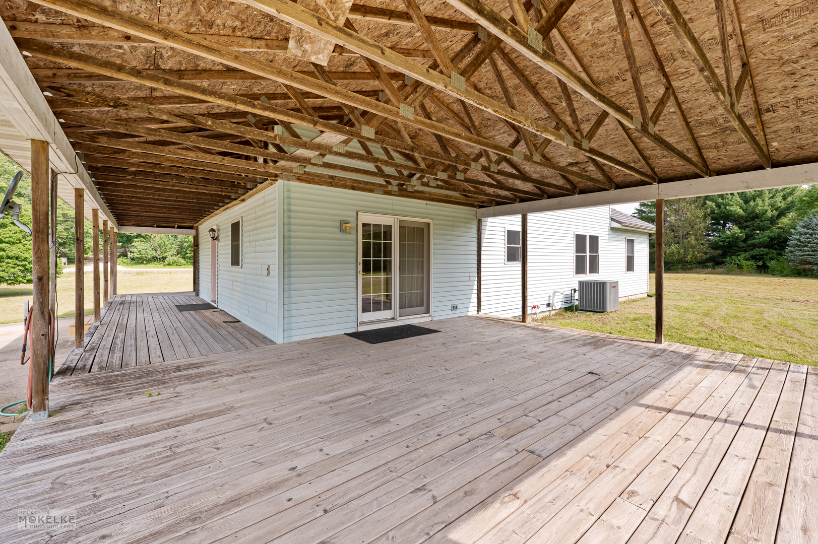 Newark, Illinois, 60541, United States, 4 Bedrooms Bedrooms, ,3 BathroomsBathrooms,Residential,For Sale,1918229