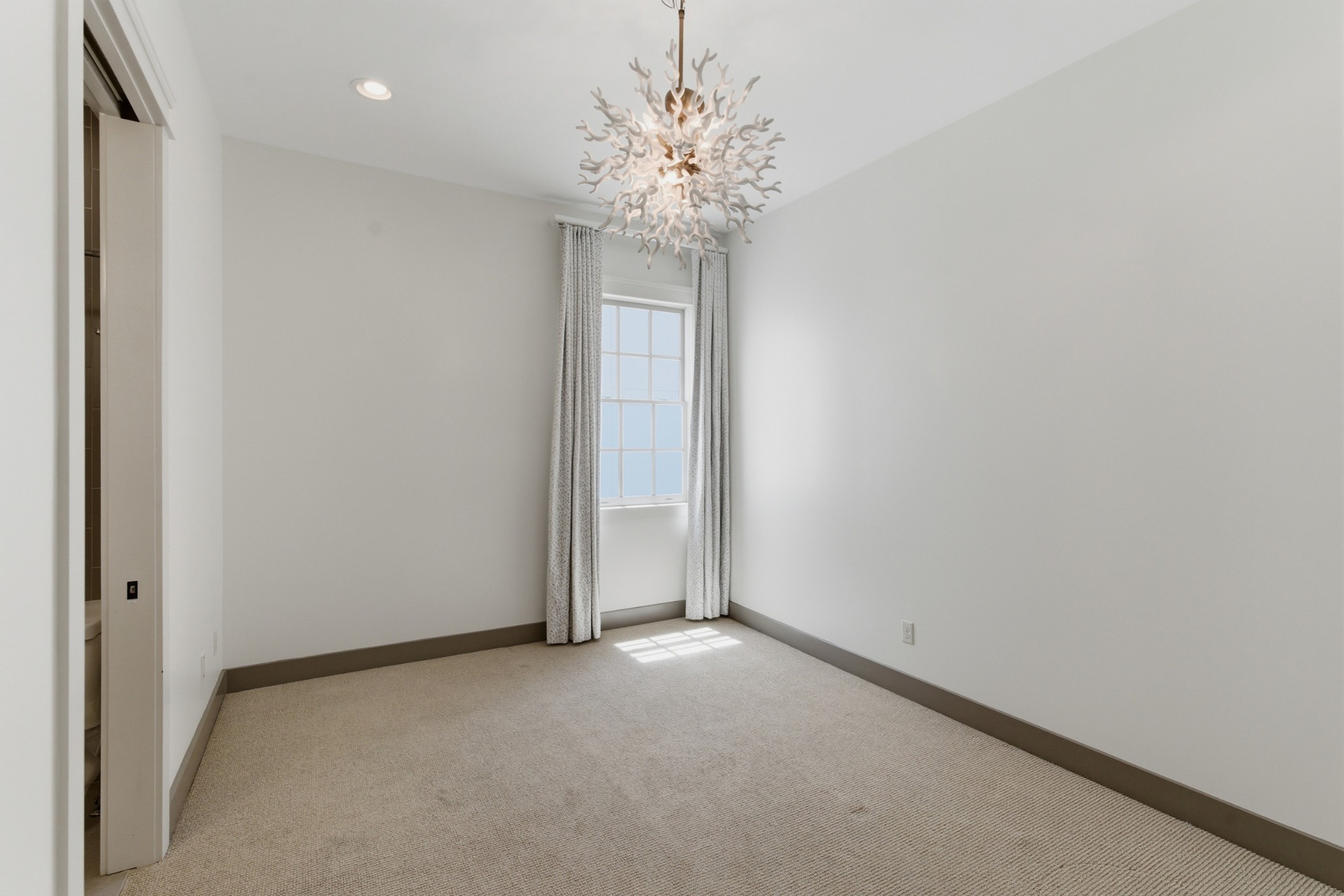  114A Lasalle Ct, Nashville, TN, 37205 - 物件實景