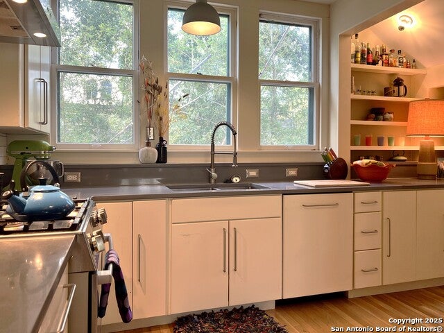 San Antonio, Texas, 78212, United States, 4 Bedrooms Bedrooms, ,3 BathroomsBathrooms,Residential,For Sale,1976806