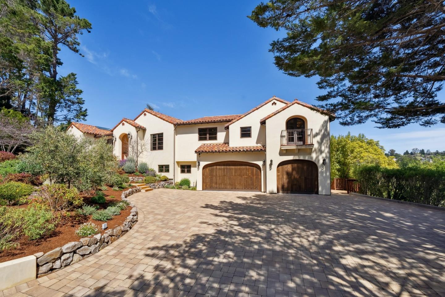 Hillsborough, California, 94010, United States, 4 Bedrooms Bedrooms, ,4 BathroomsBathrooms,Residential,For Sale,1767214