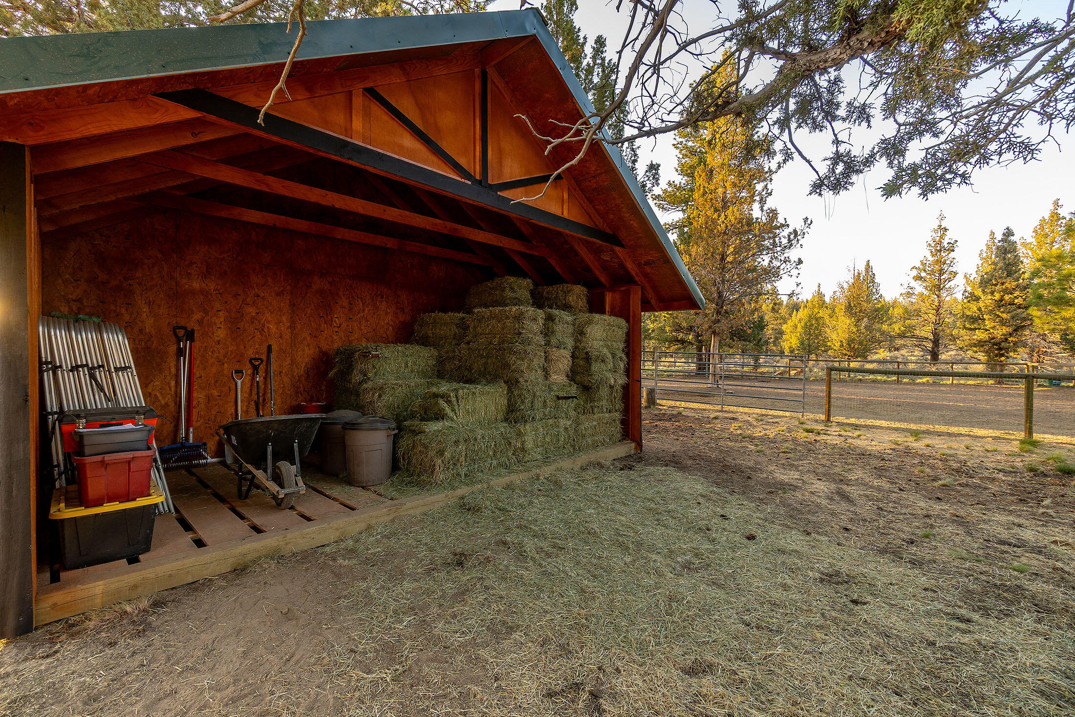 Bend, Oregon, 97703, United States, 3 Bedrooms Bedrooms, ,2 BathroomsBathrooms,Residential,For Sale,1826541