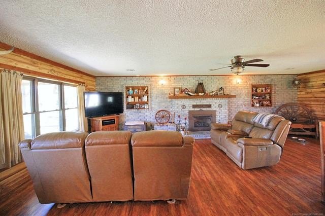 Stilwell, Oklahoma, 74960, United States, 3 Bedrooms Bedrooms, ,2 BathroomsBathrooms,Residential,For Sale,1763492