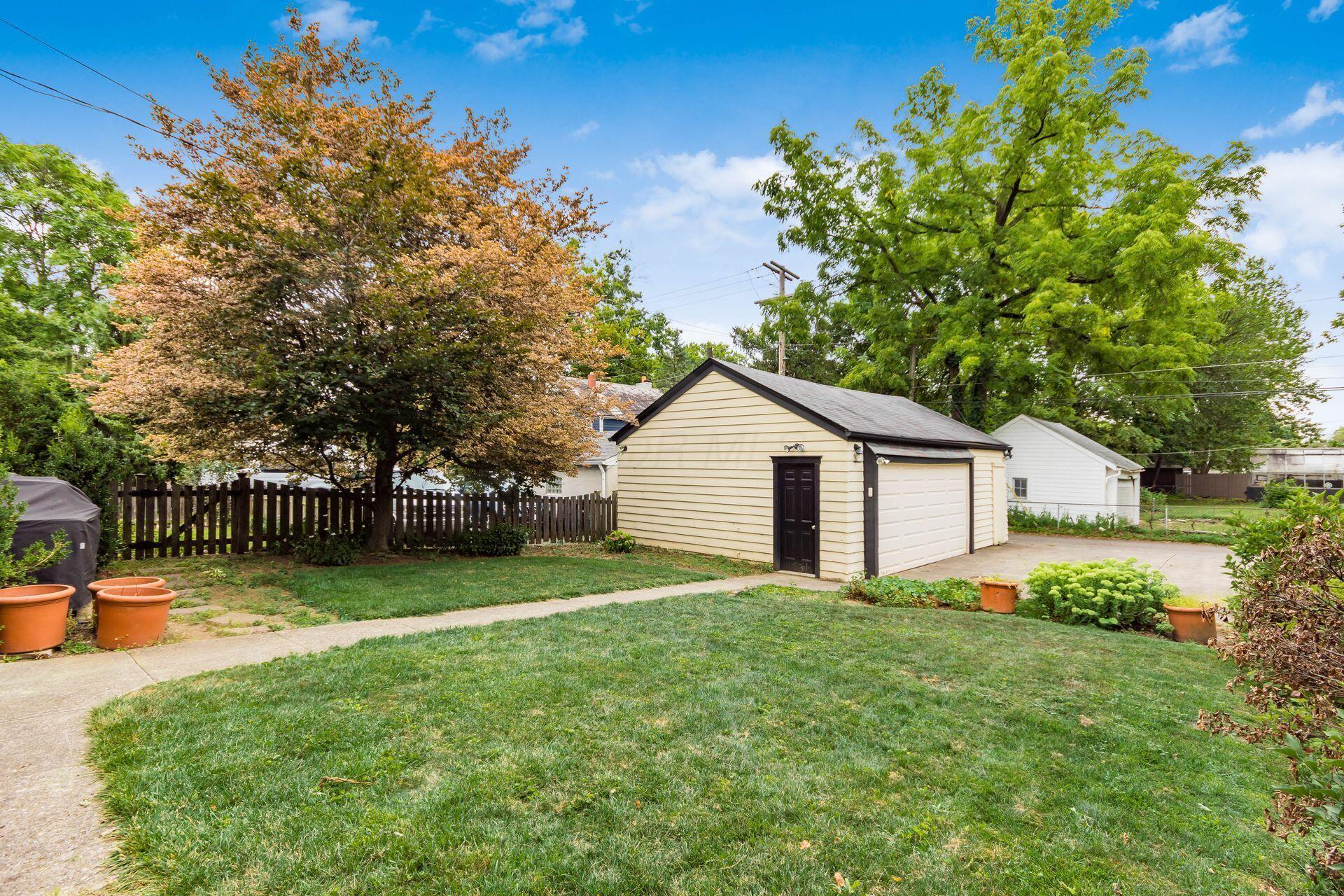 Bexley, Ohio, 43209, United States, 3 Bedrooms Bedrooms, ,2 BathroomsBathrooms,Residential,For Sale,1926362