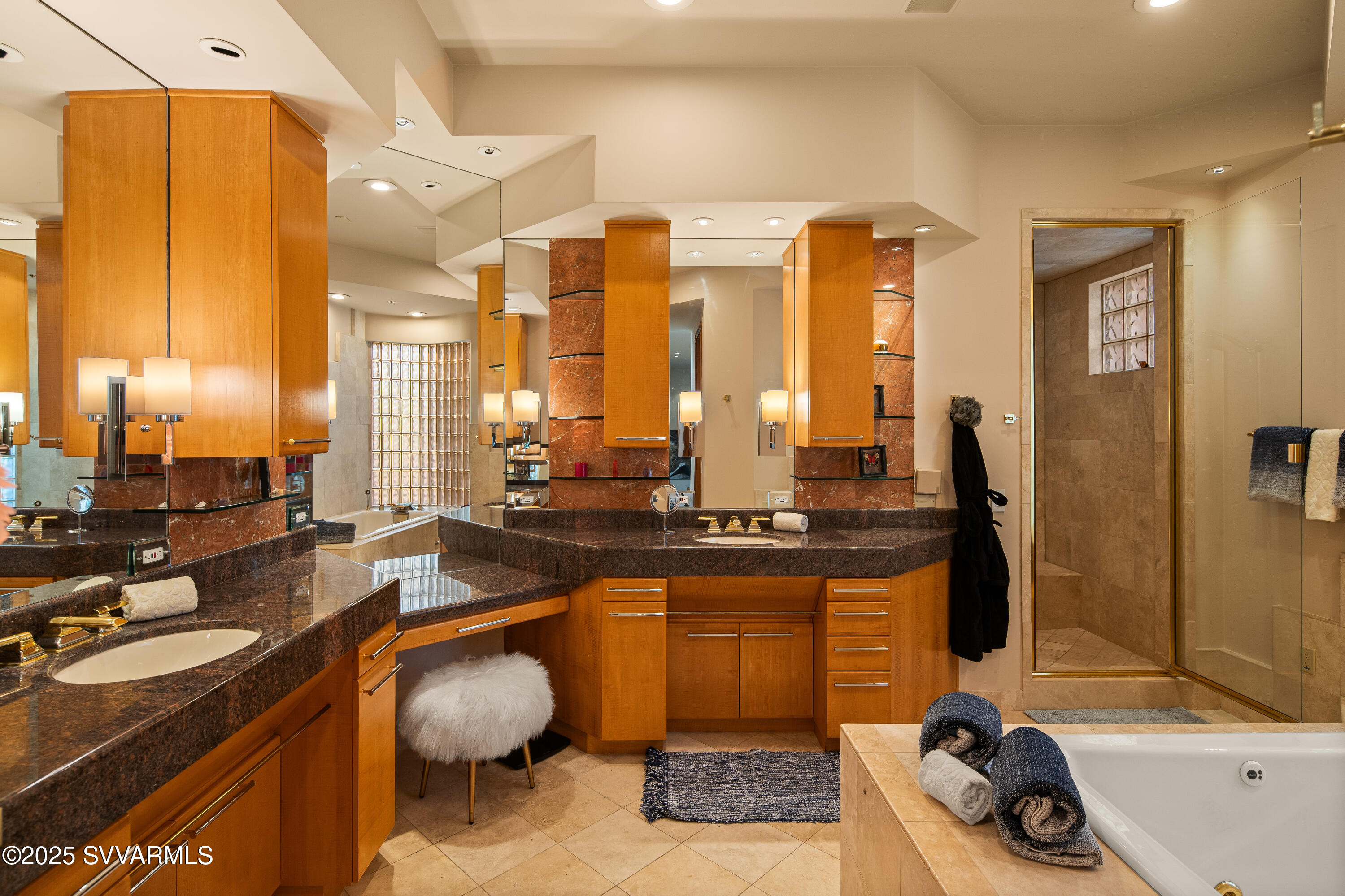 Sedona, Arizona, 86336, United States, 4 Bedrooms Bedrooms, ,3 BathroomsBathrooms,Residential,For Sale,1895371