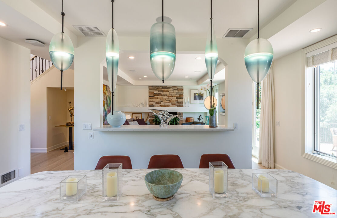 Calabasas, California, 91302, United States, 5 Bedrooms Bedrooms, ,4 BathroomsBathrooms,Residential,For Sale,1926275