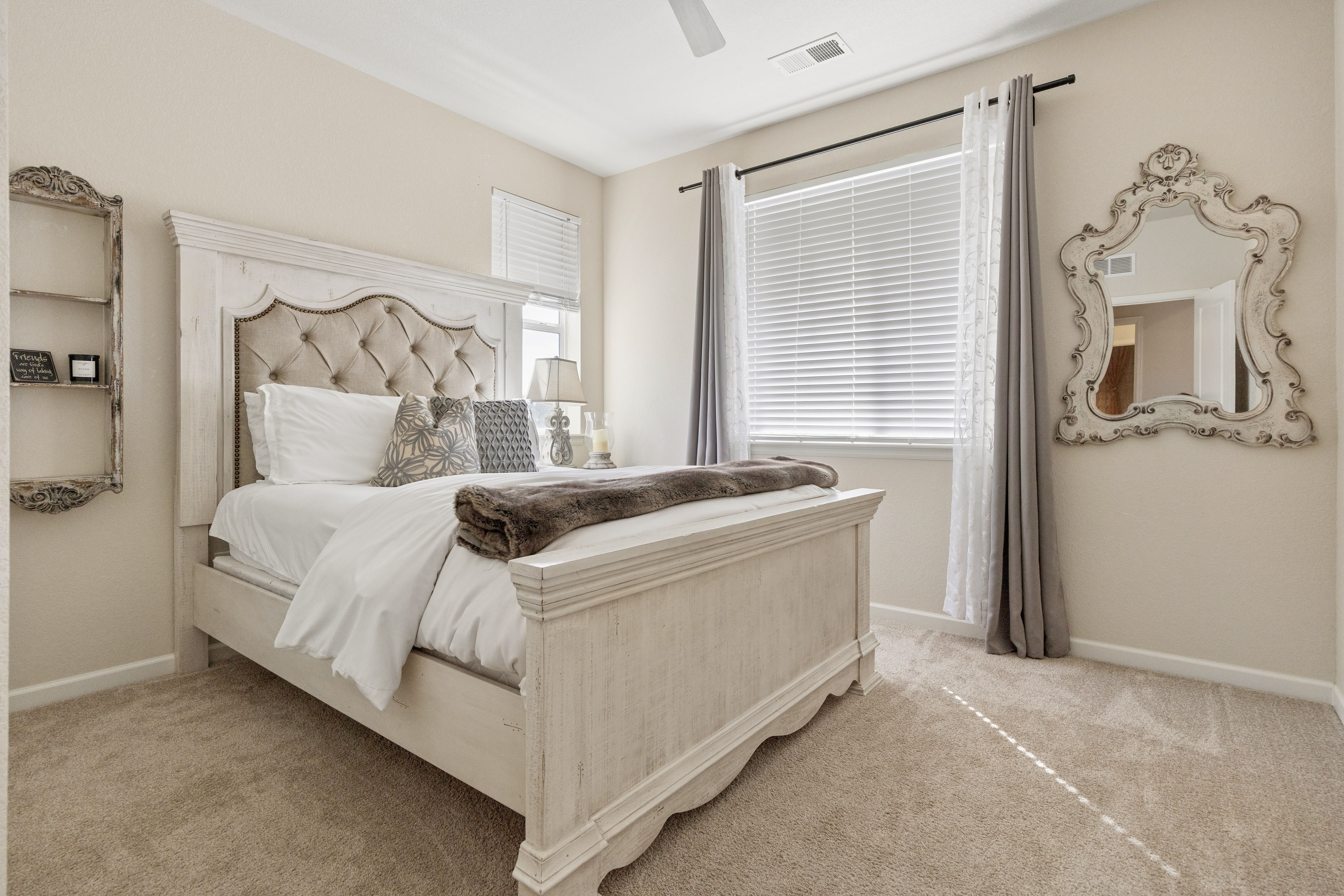  A beautifully appointed two-story home in the desirable Blackstone Country Club. - 物件實景