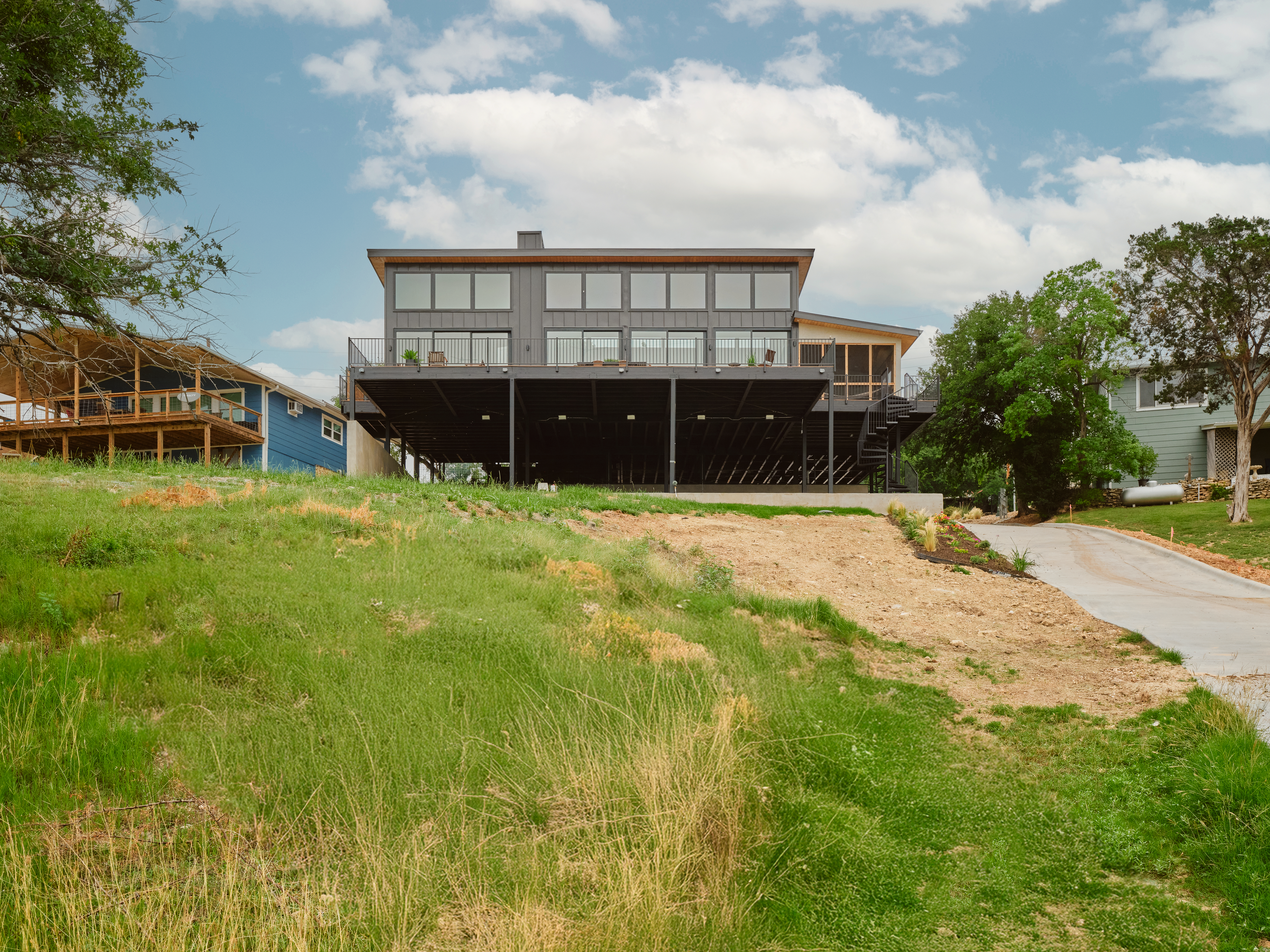  Architectural Elegance Meets Lakeside Living  25623 Singleton Dr, Marble Falls - 物件實景