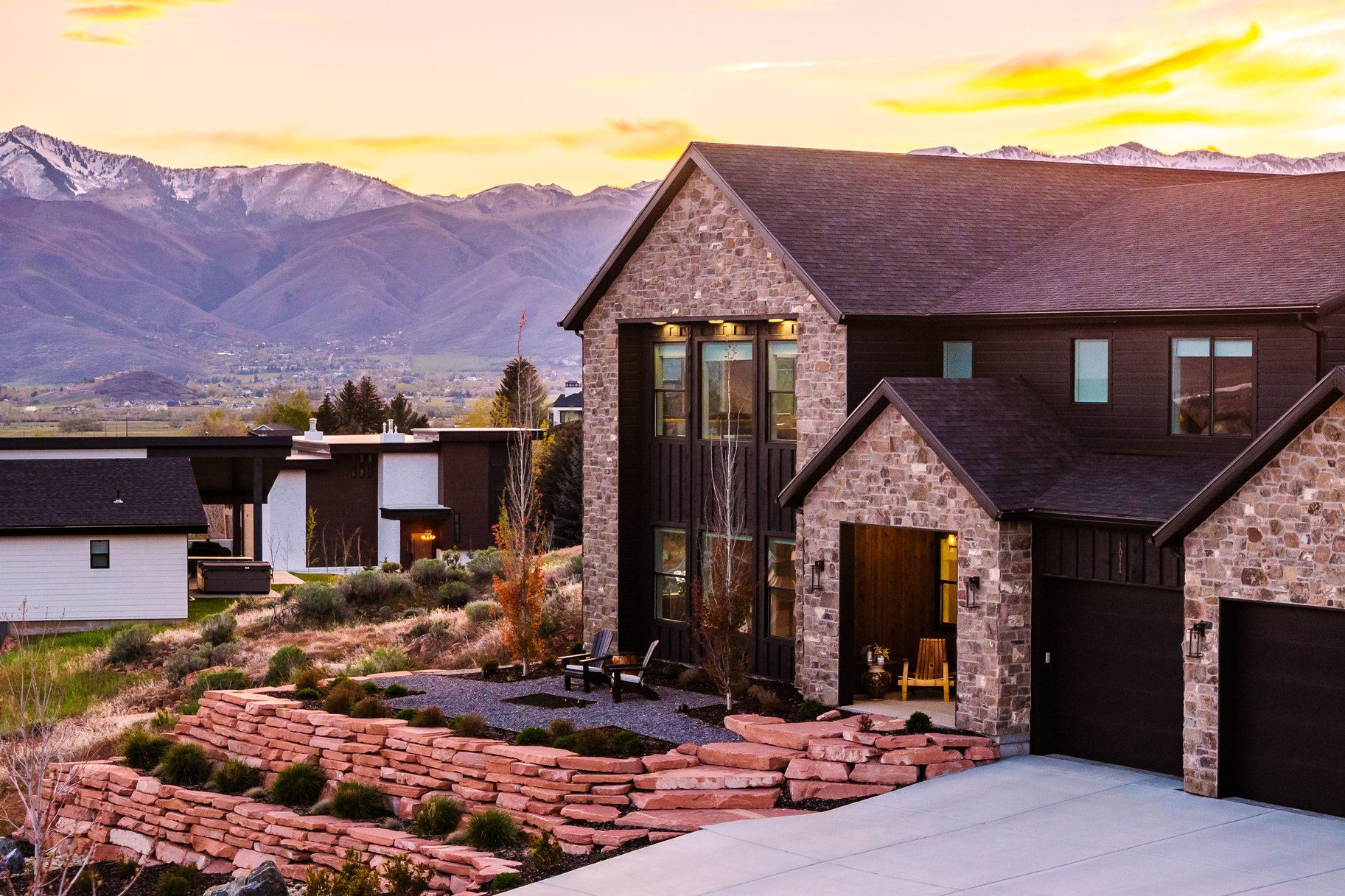  Mountain & Lake Views, Two-Island Chef