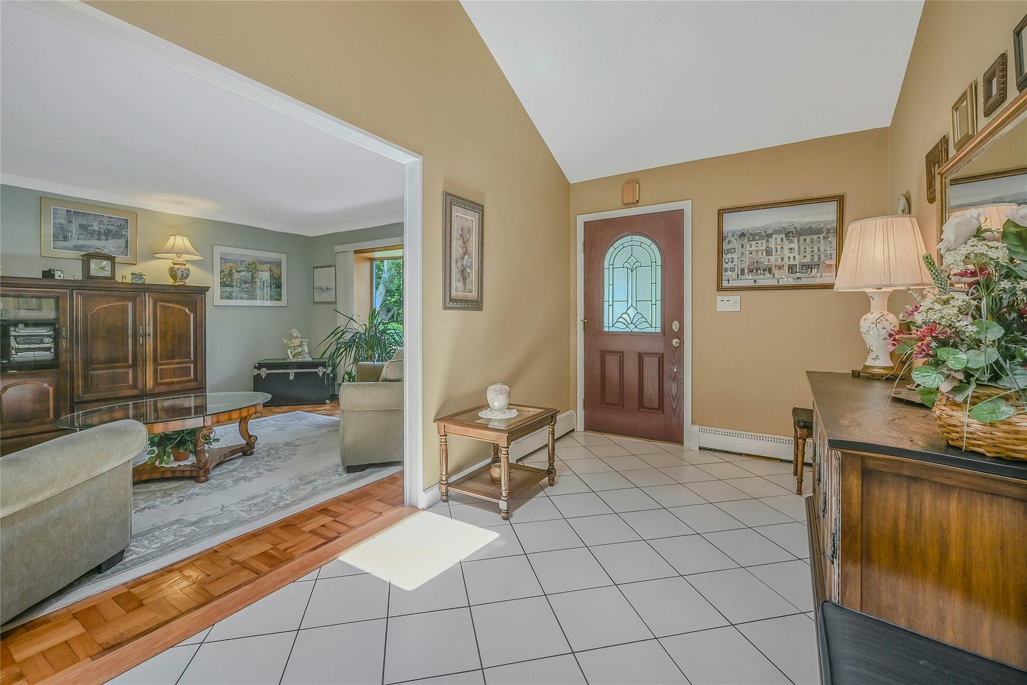Sayville, New York, 11782, United States, 3 Bedrooms Bedrooms, ,2 BathroomsBathrooms,Residential,For Sale,1892775